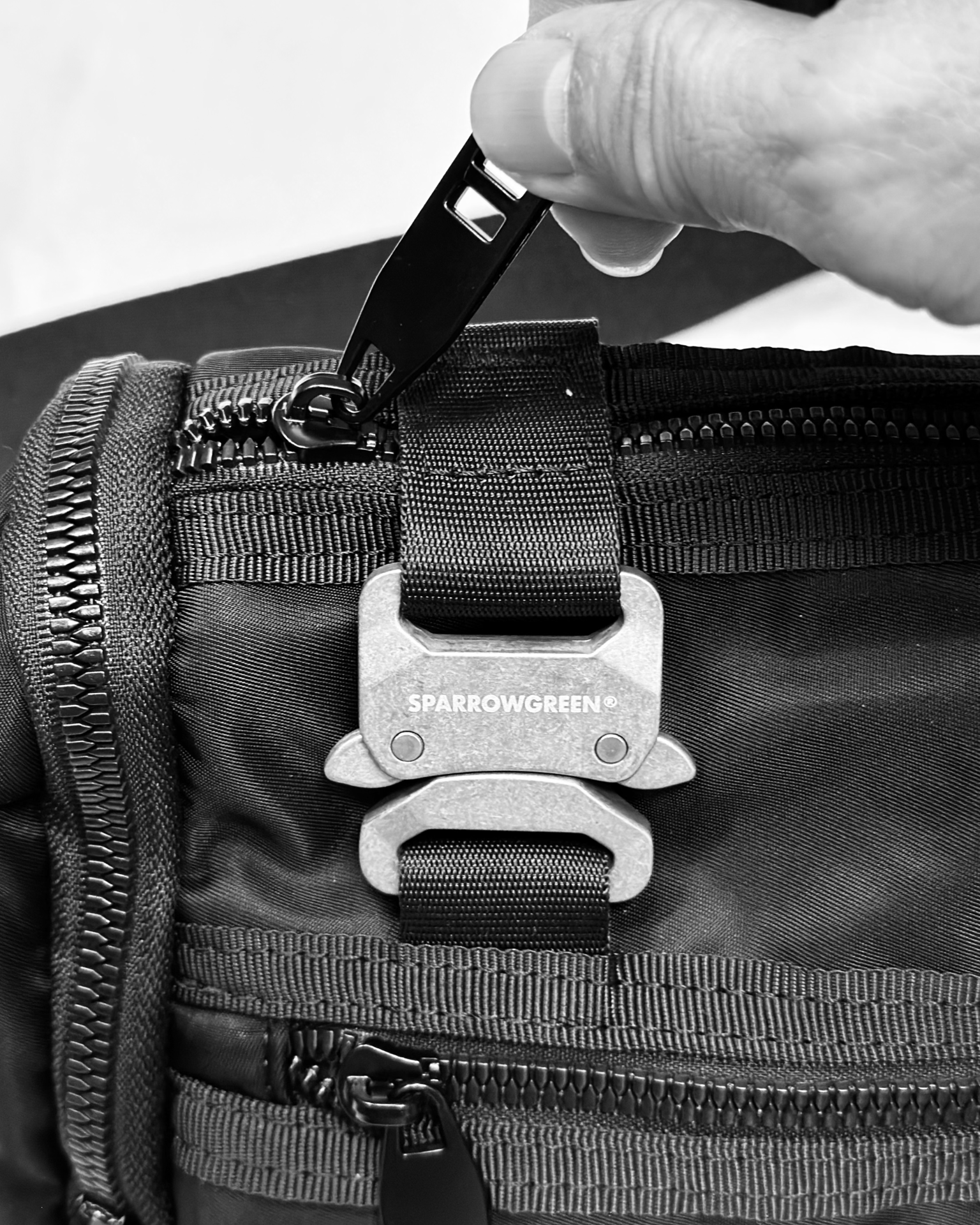 SPARROW GREEN | Tyler Sling Bag