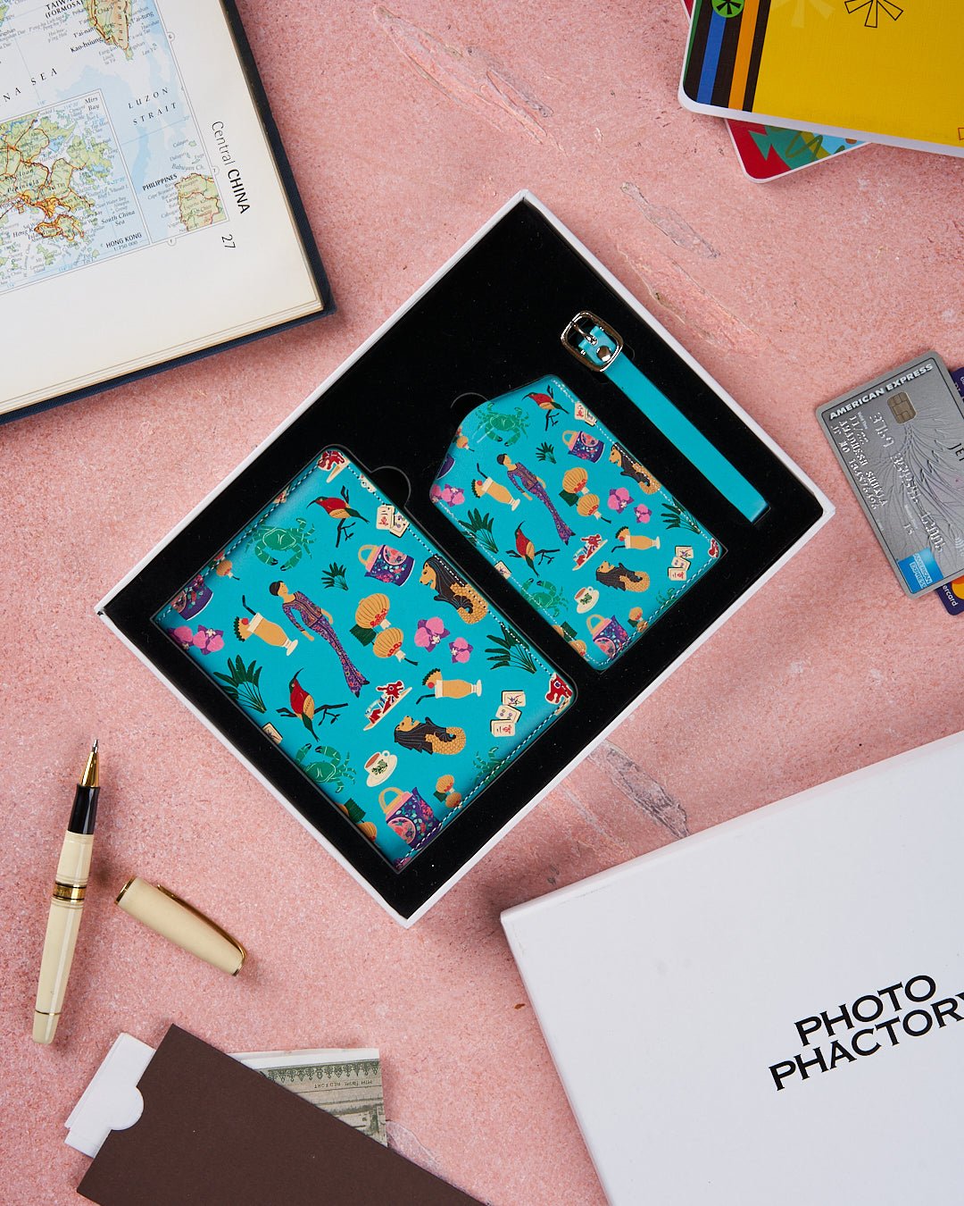 PHOTO PHACTORY | Passport Covers and Travel Tag Set - Singapore Girl