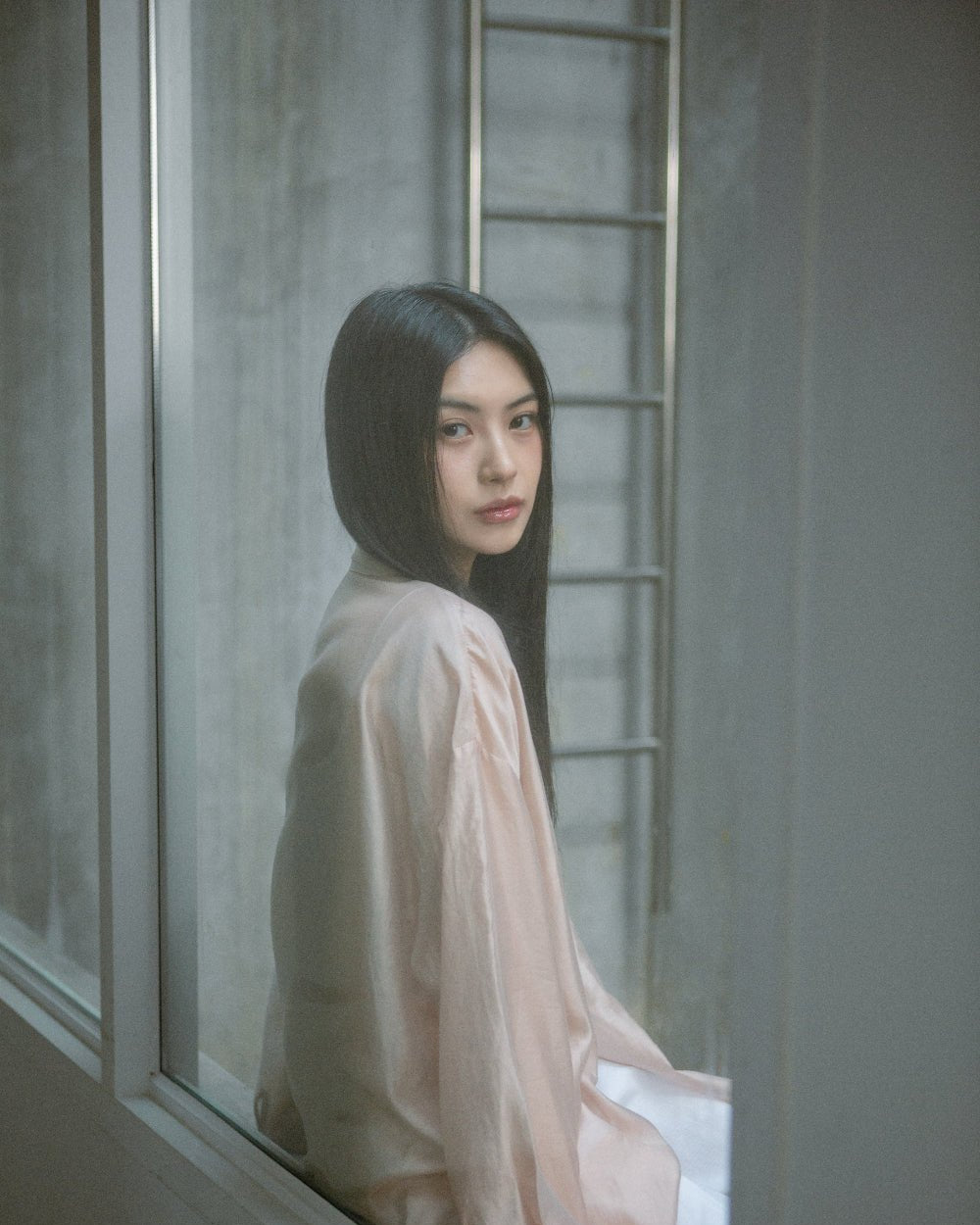 SAERO COLLECTIVE | Malgeun Tencel Shirt | Champagne