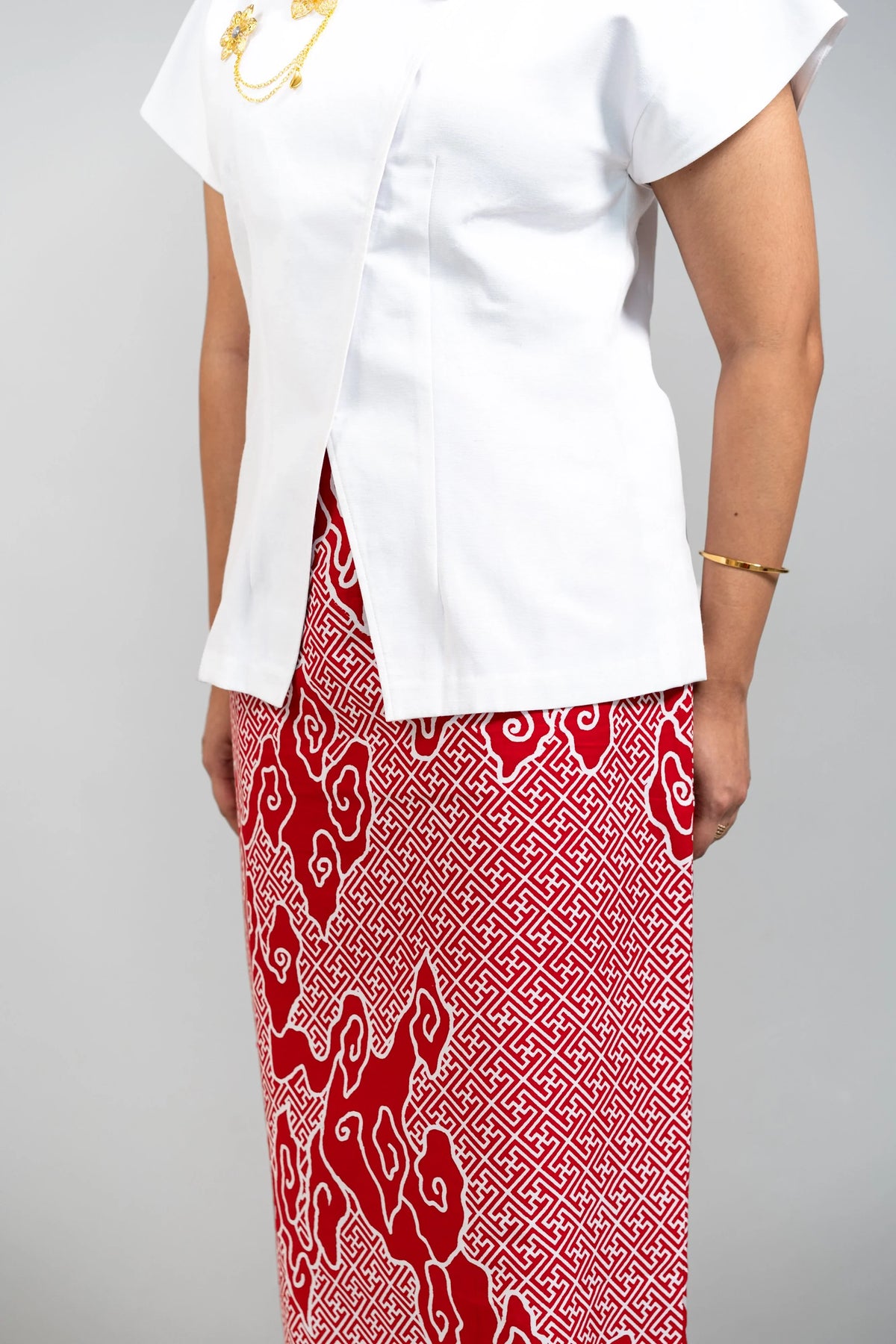 STUDIO GYPSIED | Batik Column Skirt In Tumbuh Saga Seed Red