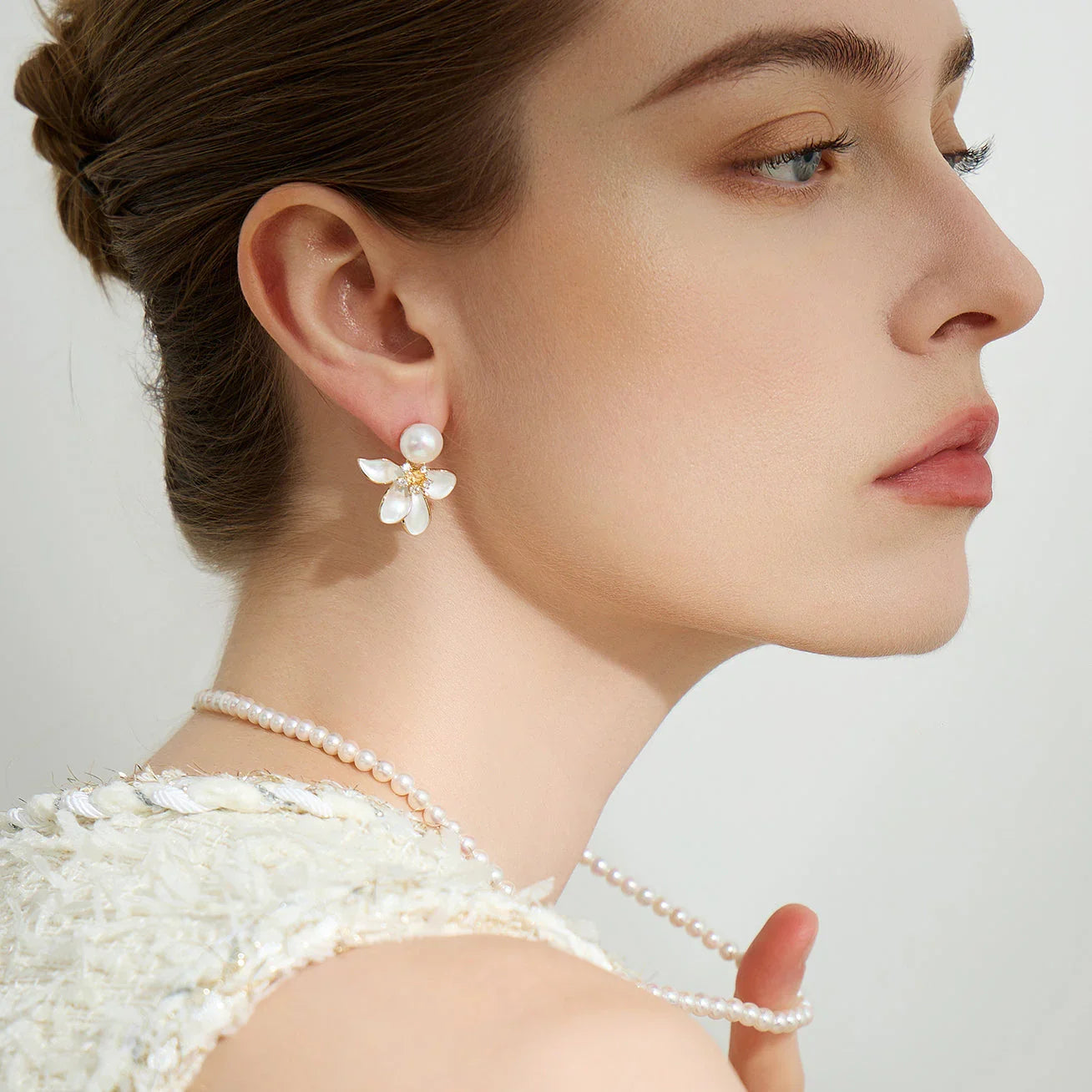 PEARLY LUSTRE | Top Grade Freshwater Pearl Earrings WE00802 | ORCHID