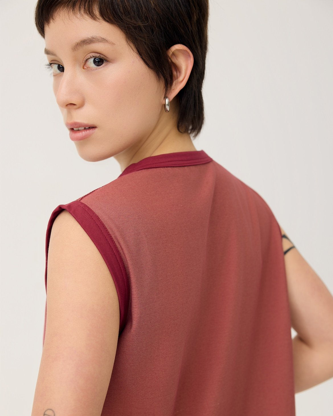 3EIGHTH | Cocoon Jersey Reversible Dress in Burgundy & Sappanwood