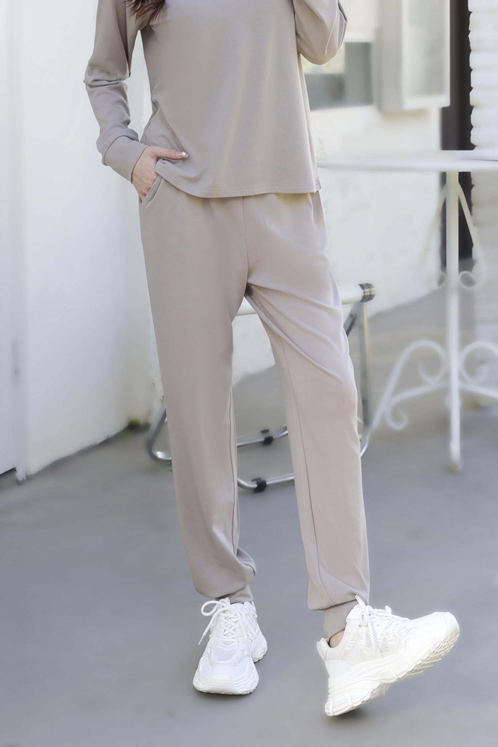 SELENIGHTCO | Airmode Jogger Set With Embroidery