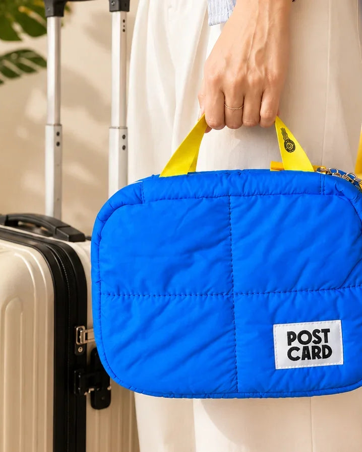 POSTCARD | The Layover Pouch