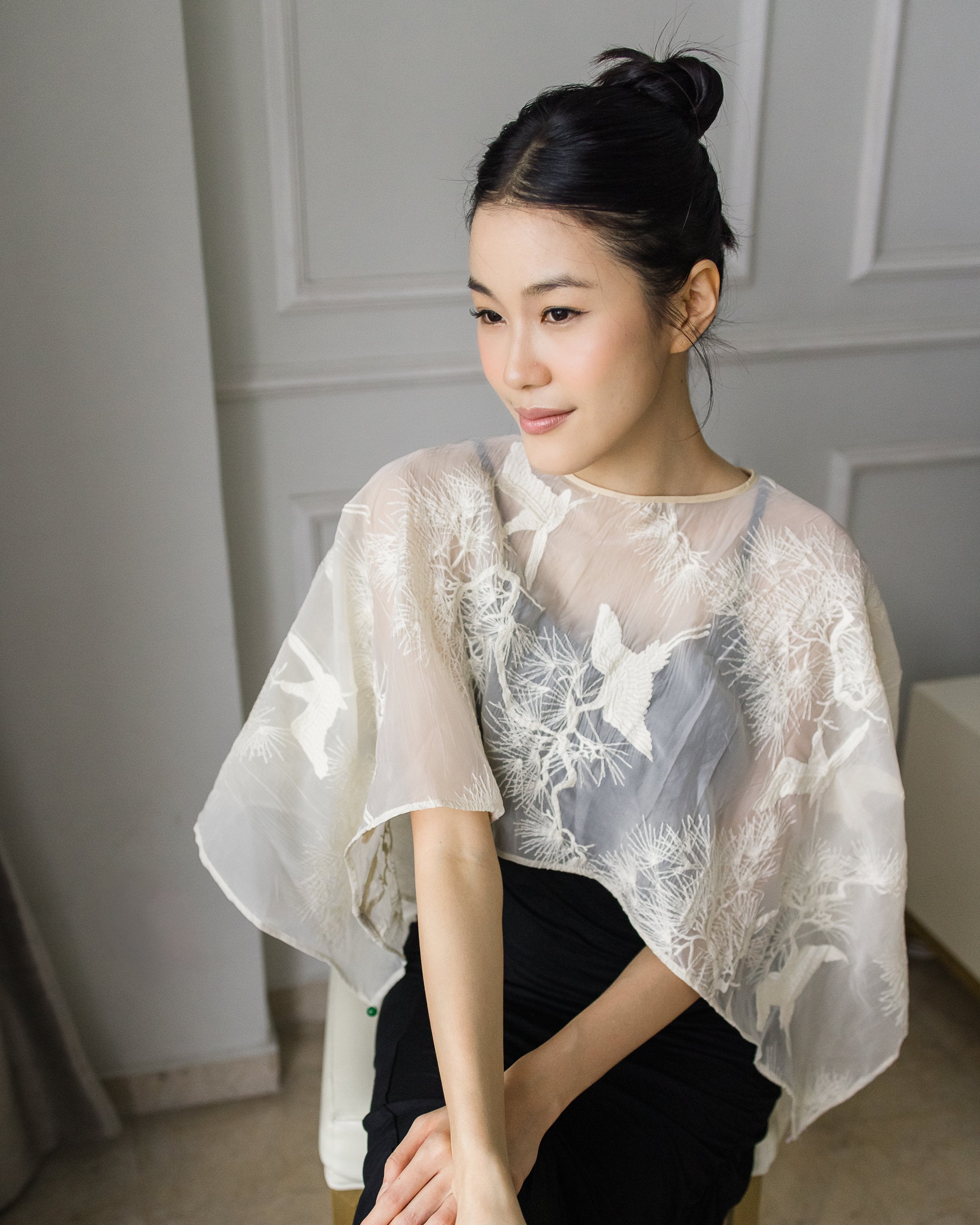 PAOPAO | 鹤 HÈ Sheer Cape