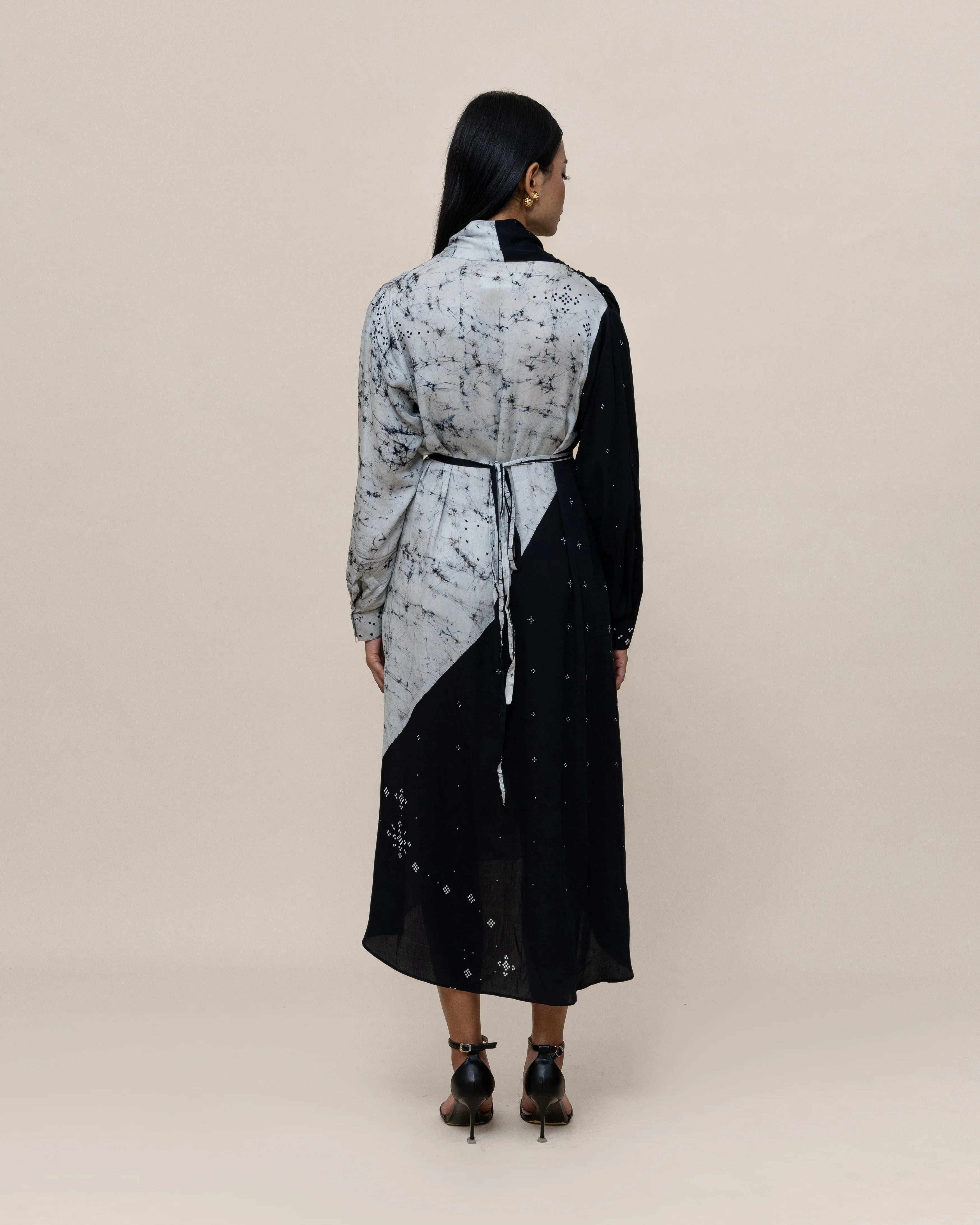 SUKKHA CITTA | ANGKASA - Long Sleeves Evening Dress