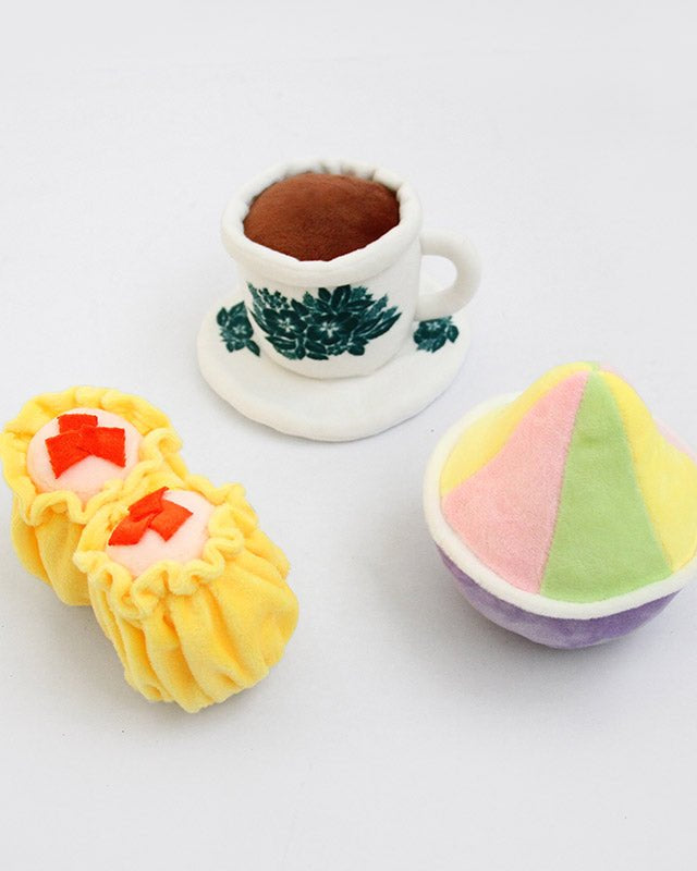 NOM | Waggle Ice Kachang Squeakie Chew Toy