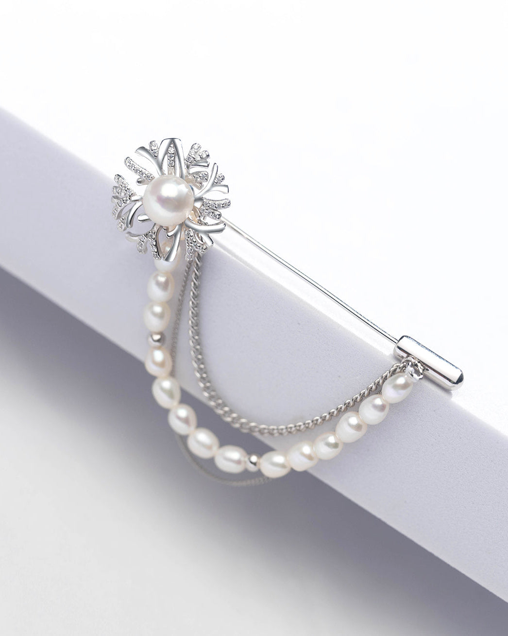 PEARLY LUSTRE | Elegant Freshwater Pearl Brooch WC00052 | GARDENS