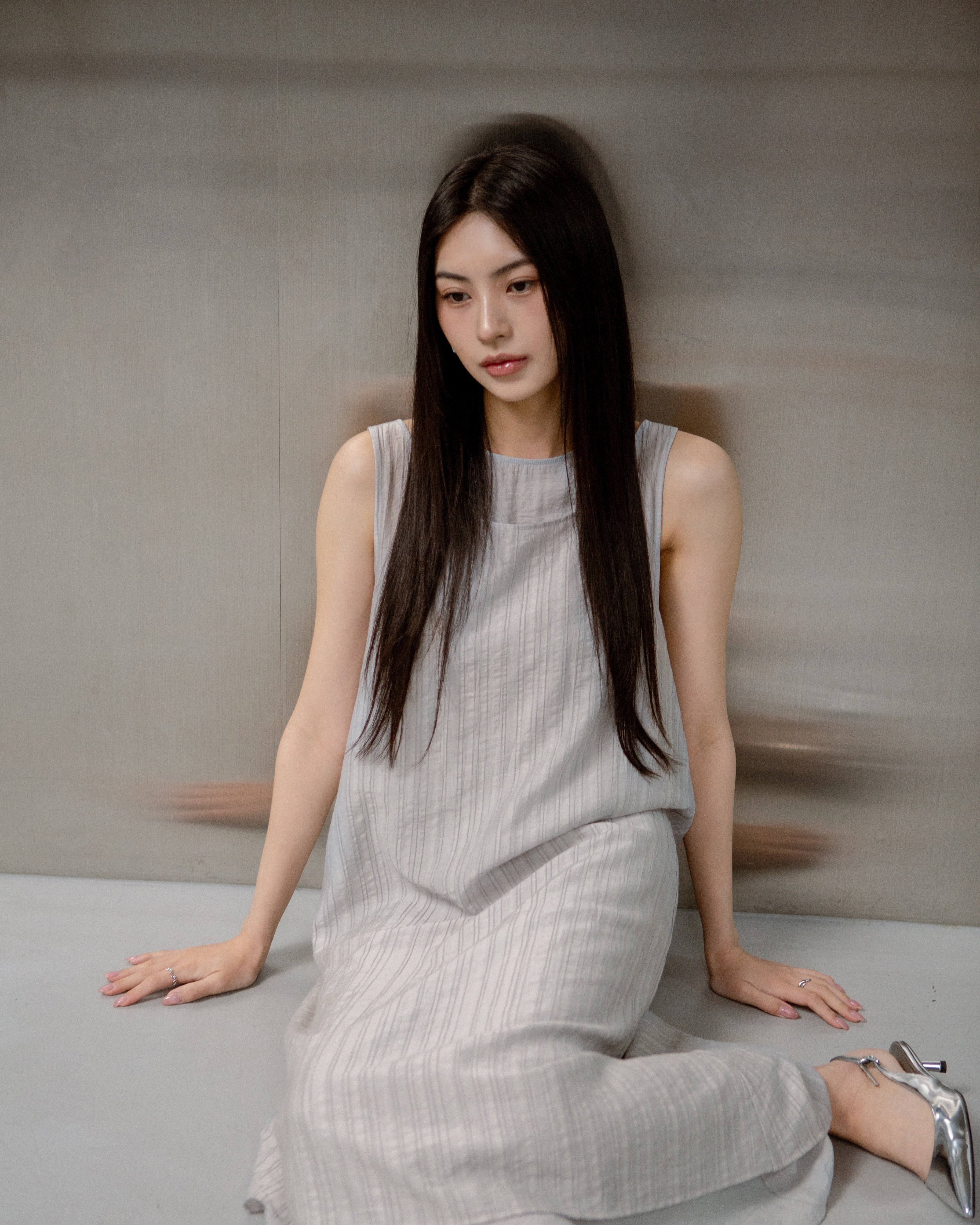 SAERO COLLECTIVE | Mok Textured Dress | Light Grey