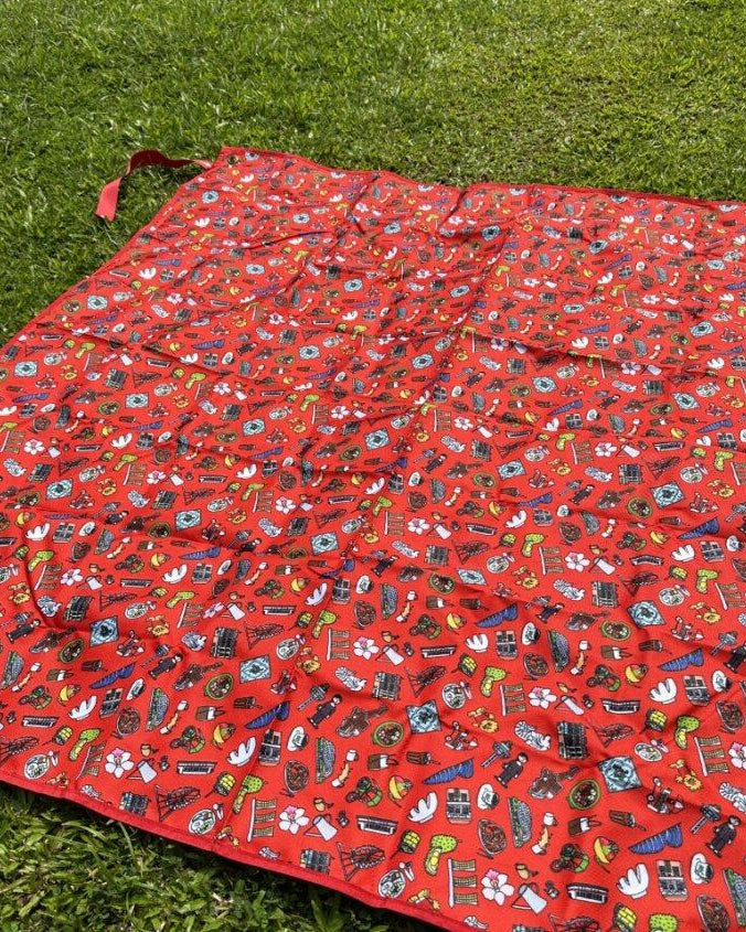 THE ART FACULTY | Picnic Mat With Pegs