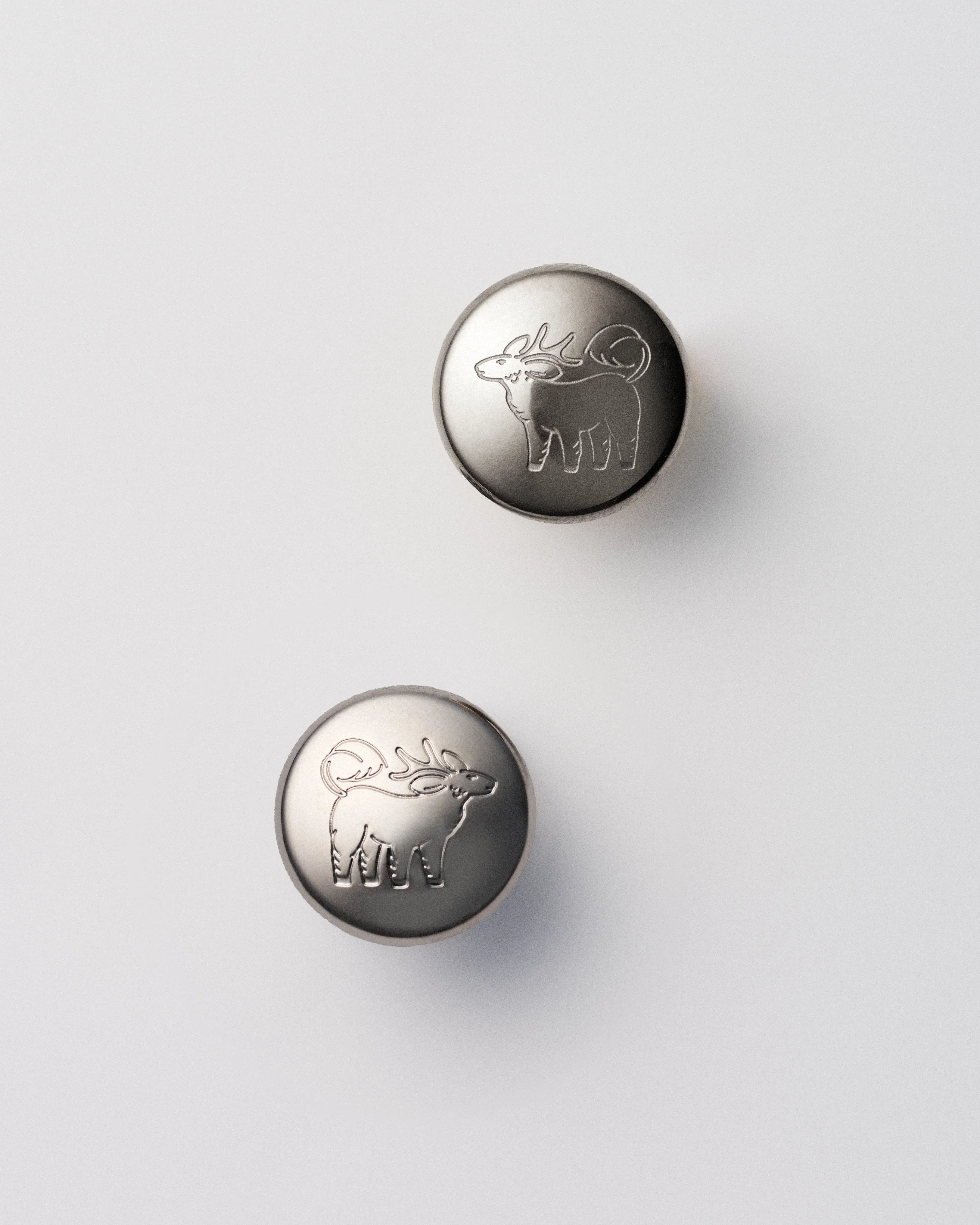 STUDIO QILING | Pebble Stud Earrings Silver