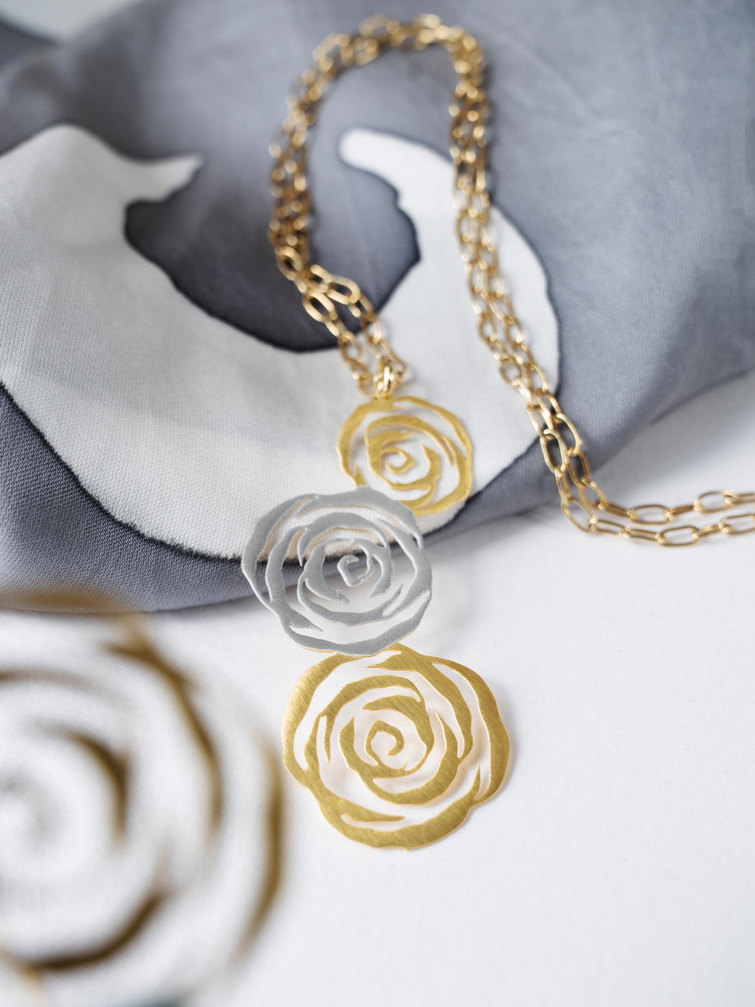 EMBRACE JEWELLERY | Rose Necklace