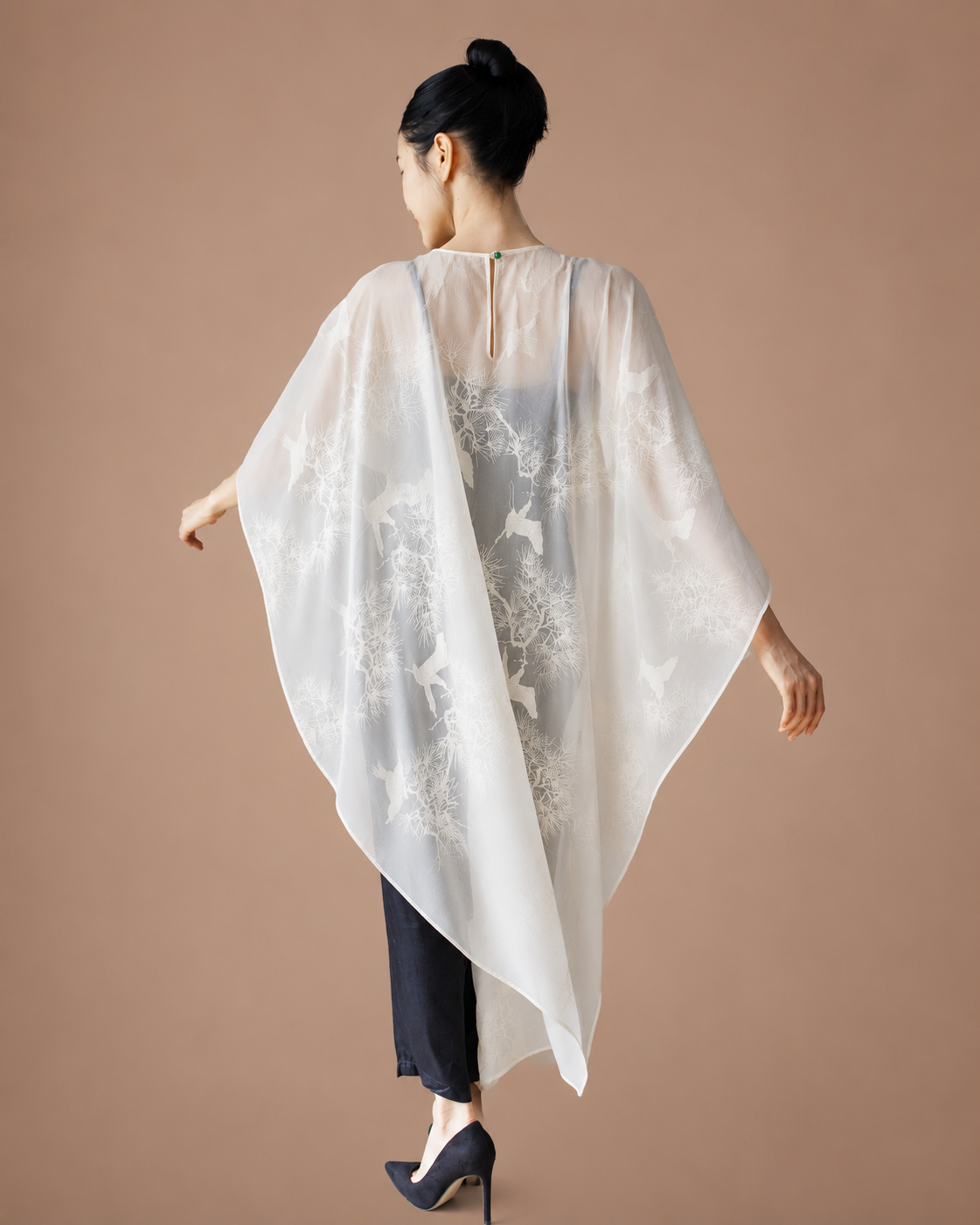 PAOPAO | 鹤 HÈ Sheer Cape