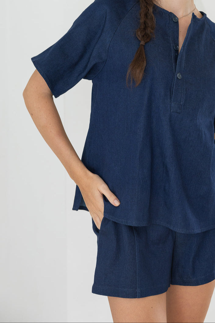 OLIVE BASICS | Joanna Reversible Boxy Denim Tee