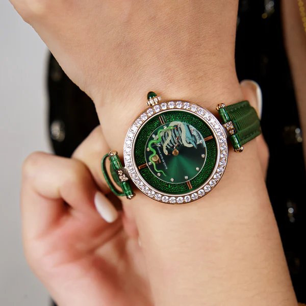 BLACK BY BLUE BRAVE | Snake Watch 34mm (Green Dial with Moving Snake Hands and Leather Strap)