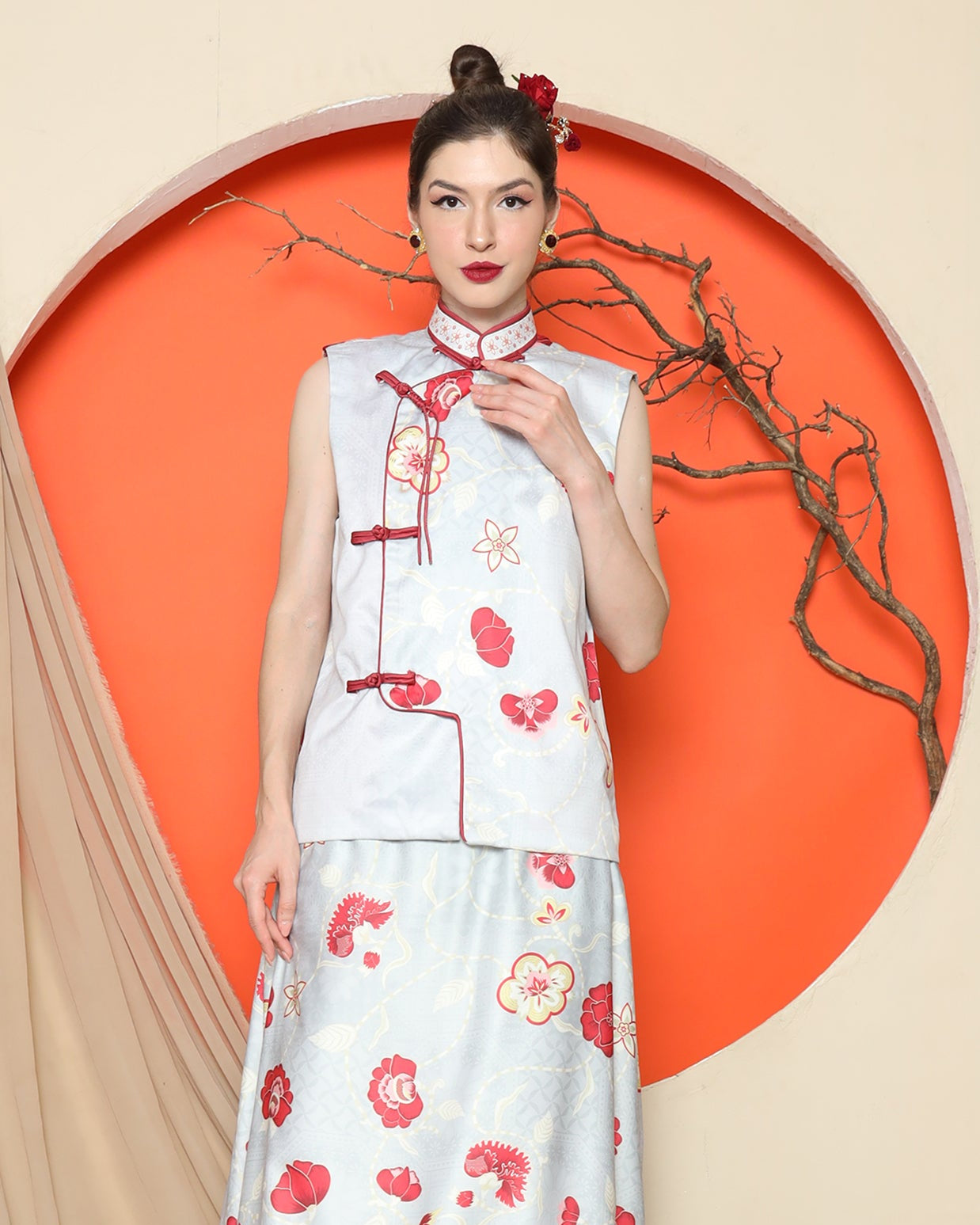KANZI COLLECTION | Grey Cheongsam Floral Vest With Floral Skirt