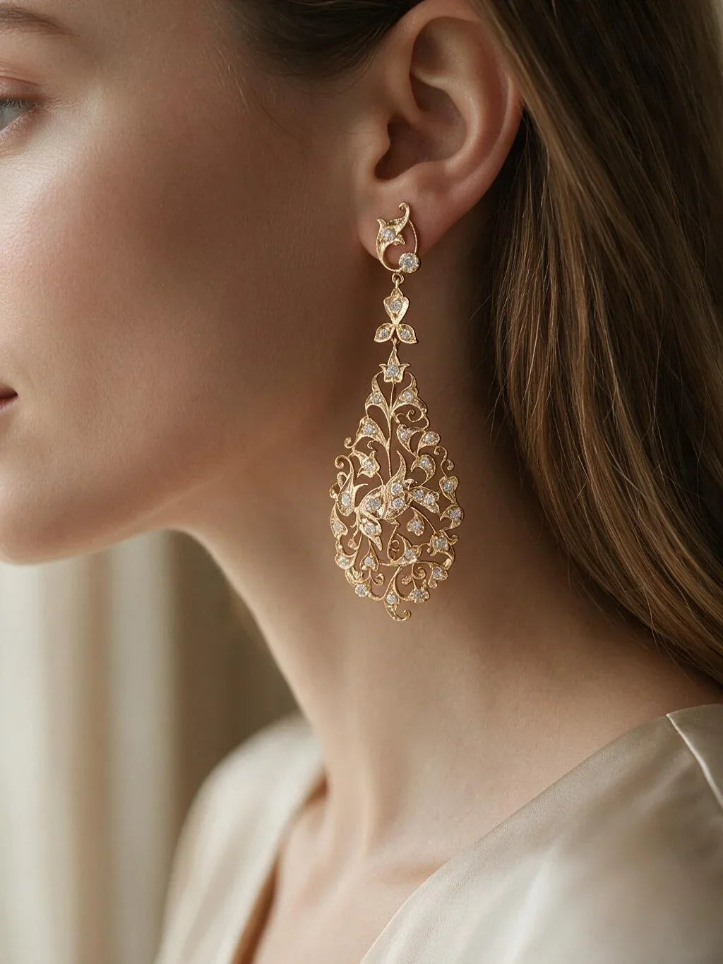 FOUNDATION JEWELLERS | 18K Yellow Gold Natural Diamond Earring - PE101765