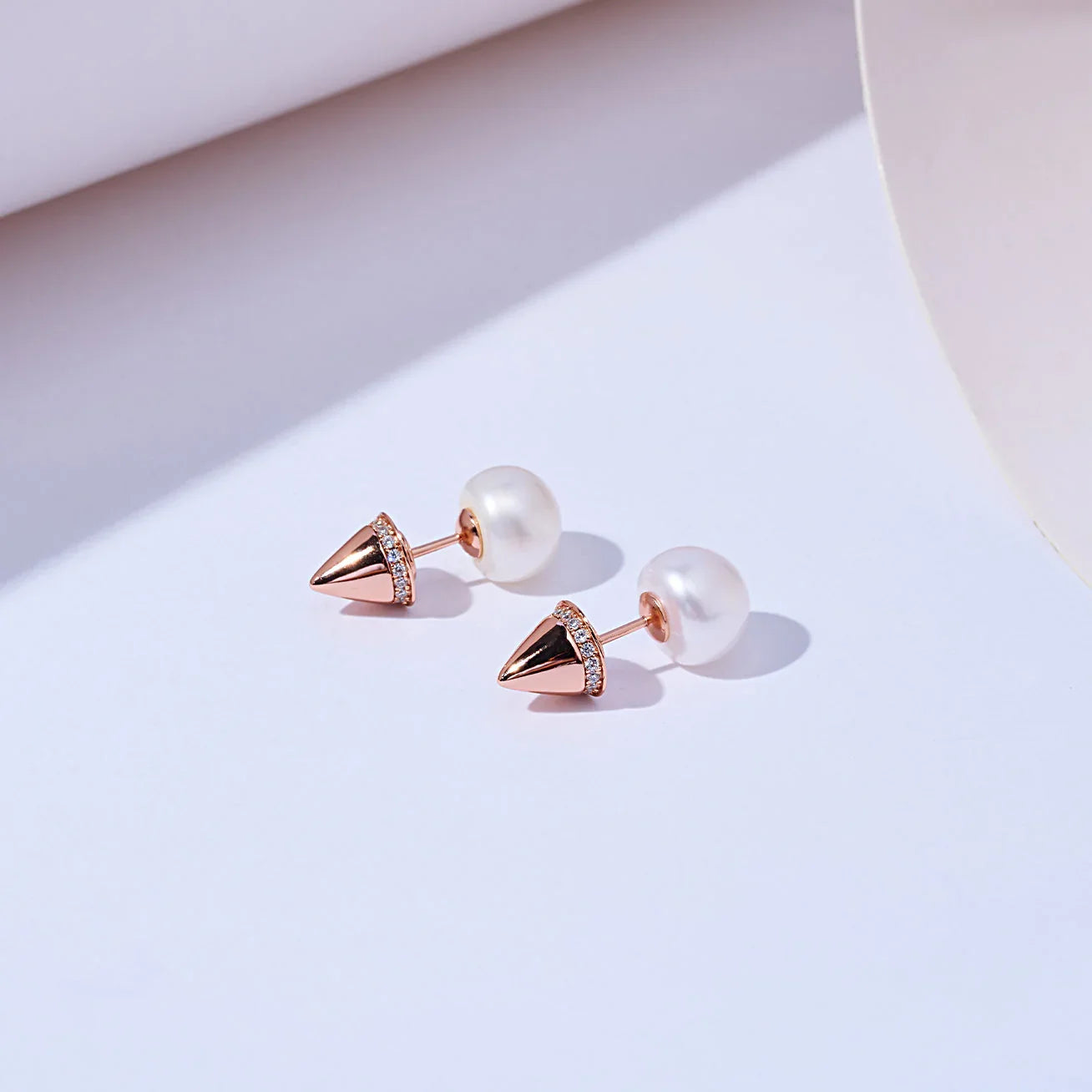 PEARLY LUSTRE | Asian Civilisations Museum Freshwater Pearl Earrings WE00052 | ACM Collection
