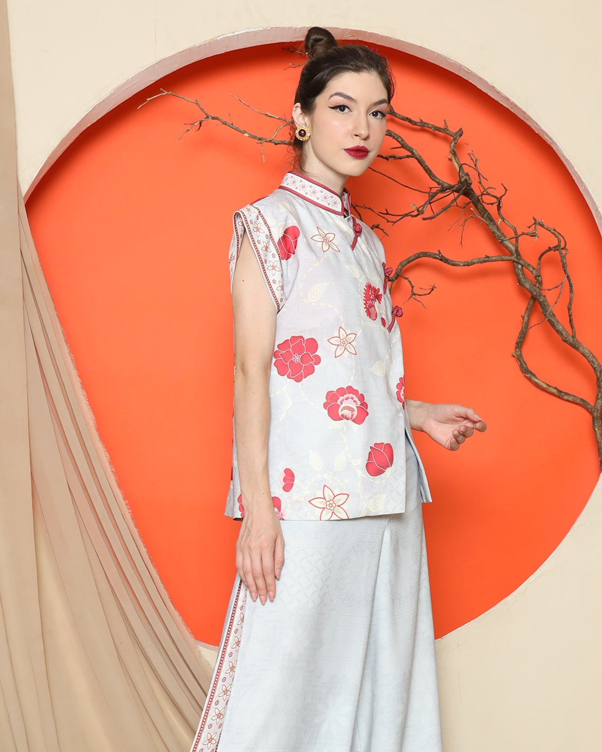KANZI COLLECTION | Grey Cheongsam Floral Vest With Wide Leg Pant Set
