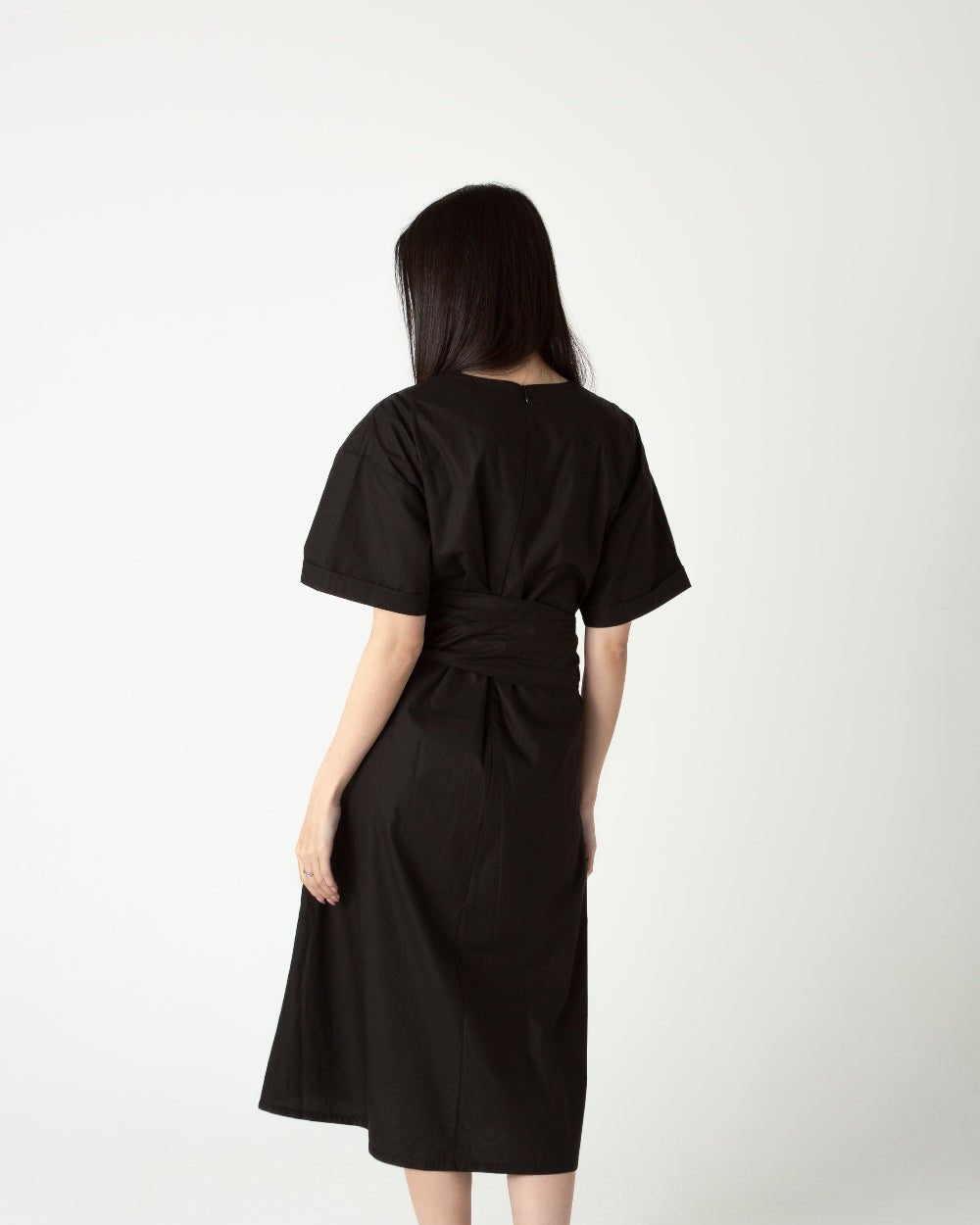 SAERO COLLECTIVE | Wrapline Dress | Black