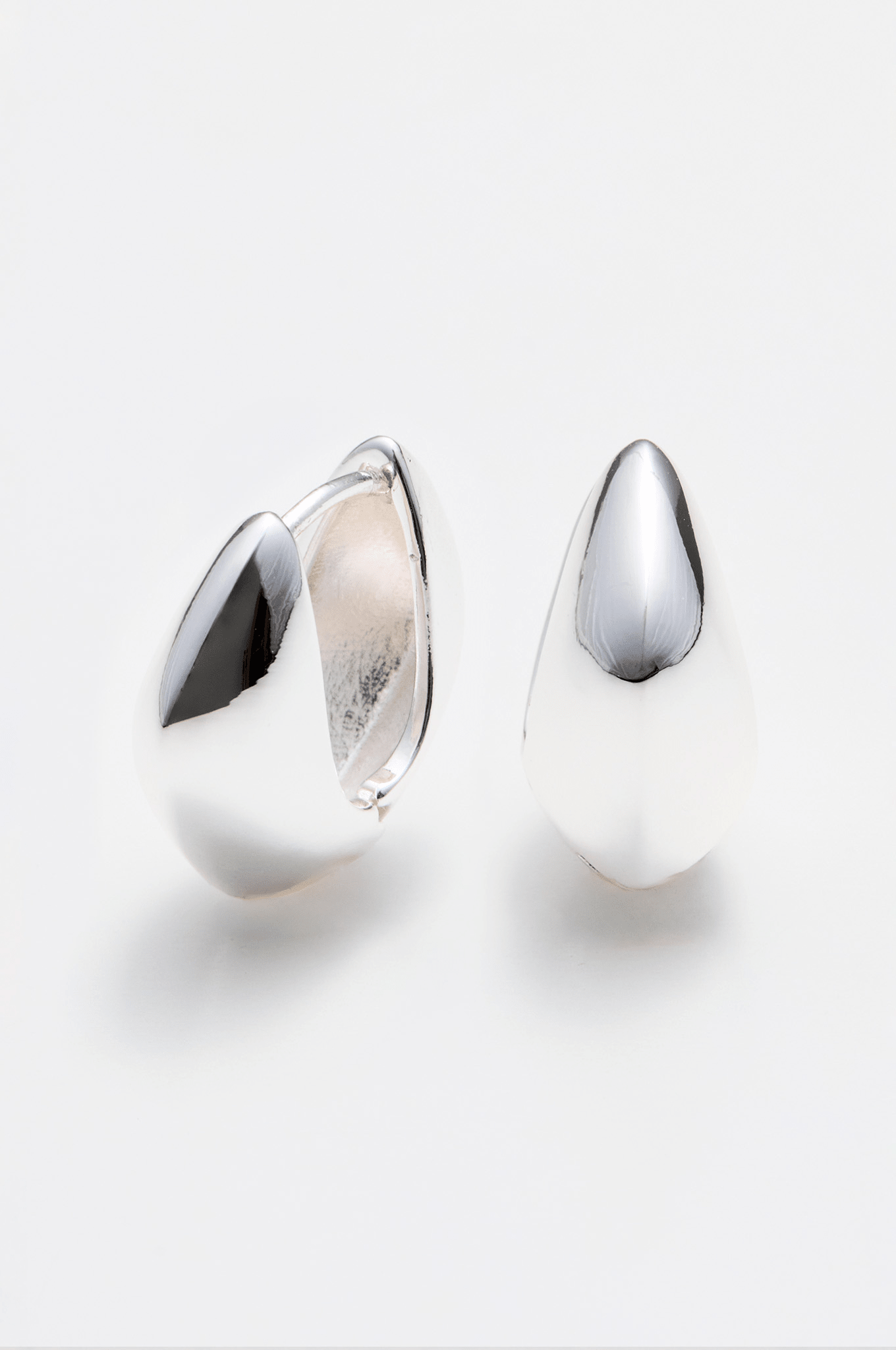 LARA & ELA | Late Checkout Earrings