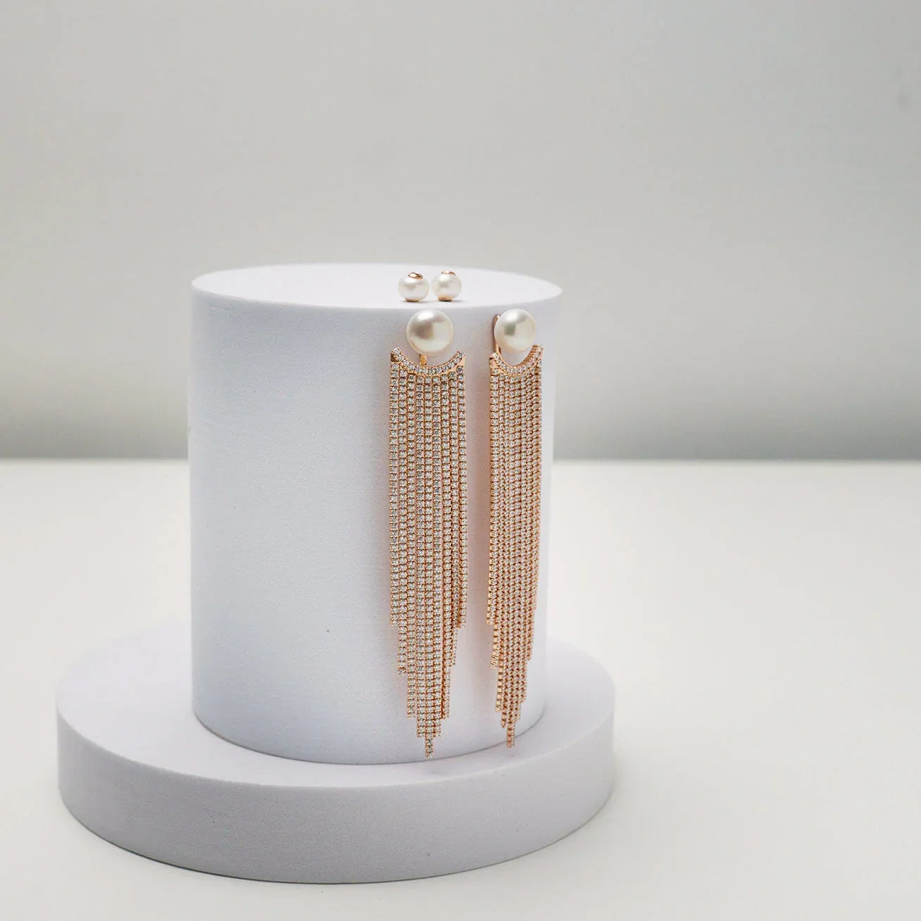 PEARLY LUSTRE | Asian Civilisations Museum Freshwater Pearl Earrings WE00229 | ACM Collection