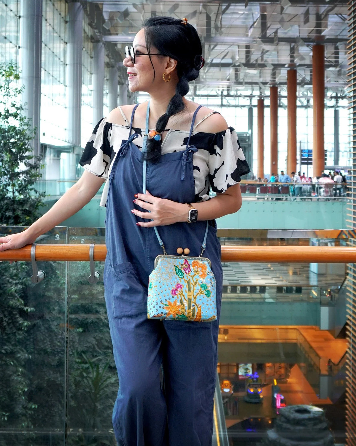 COCOONESE | Clasp Sling With Wooden Ball - Daylight Riddle (BL)
