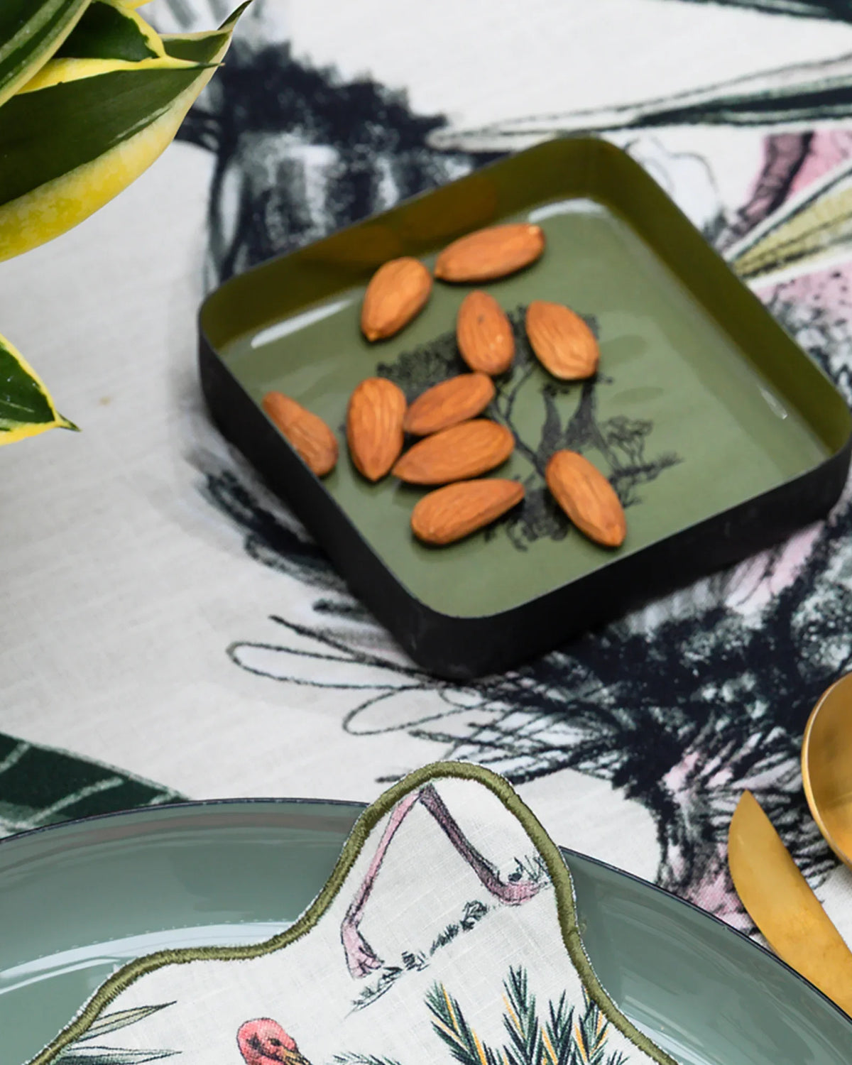 MEJA | The Safari Girafe d’Afrique Trinket Tray