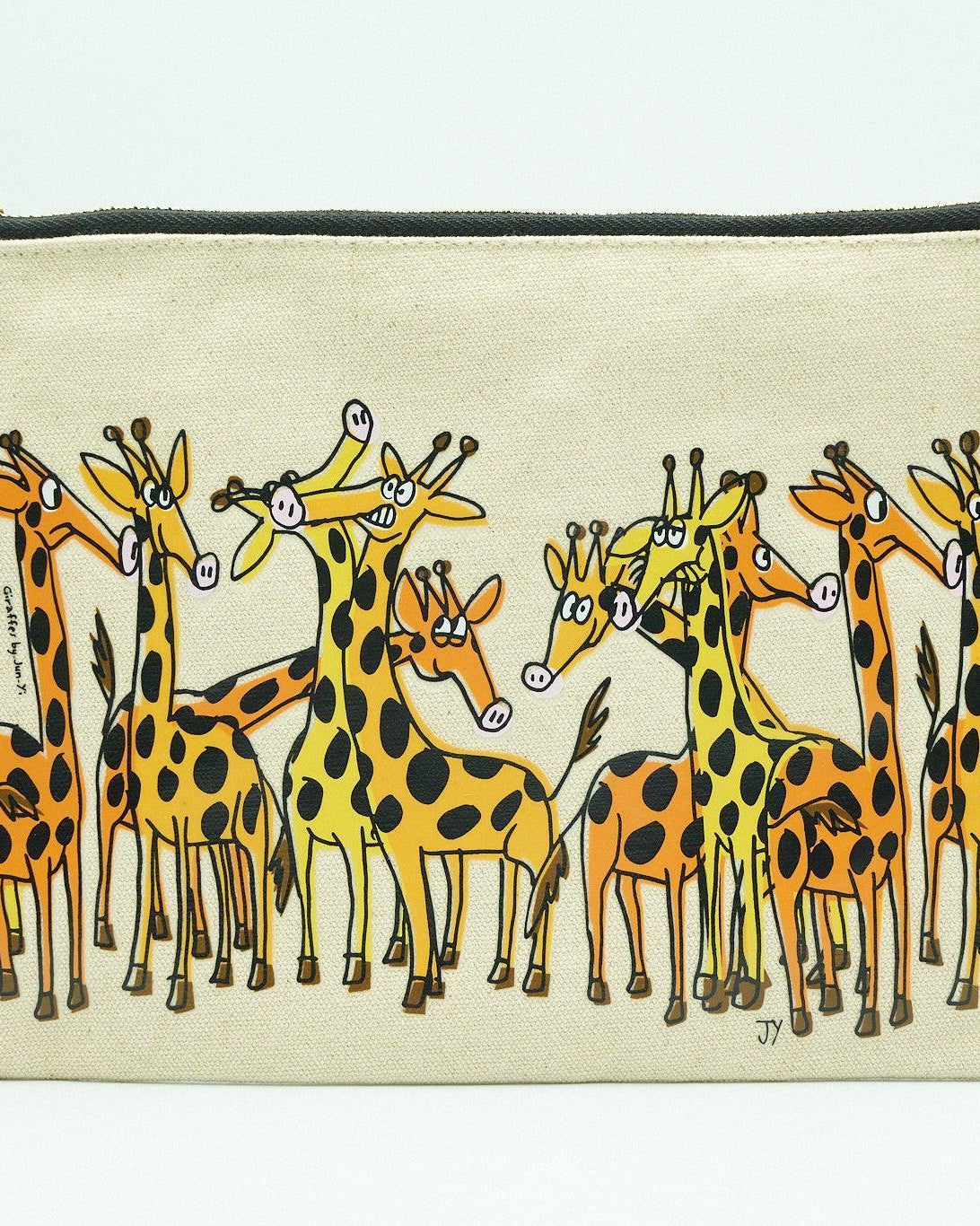 THE ANIMAL PROJECT | Pouch
