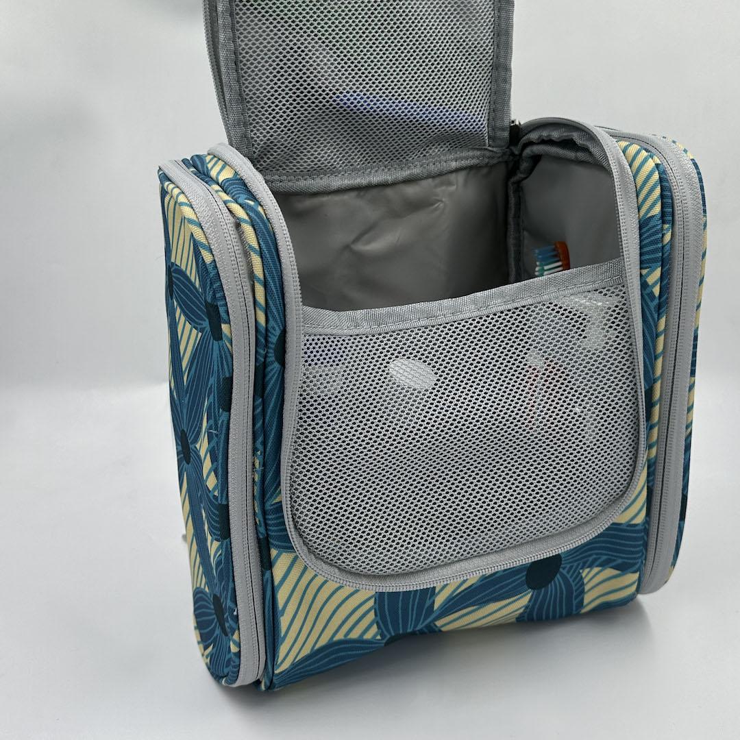 THE ART FACULTY | Travel Toiletry Bag