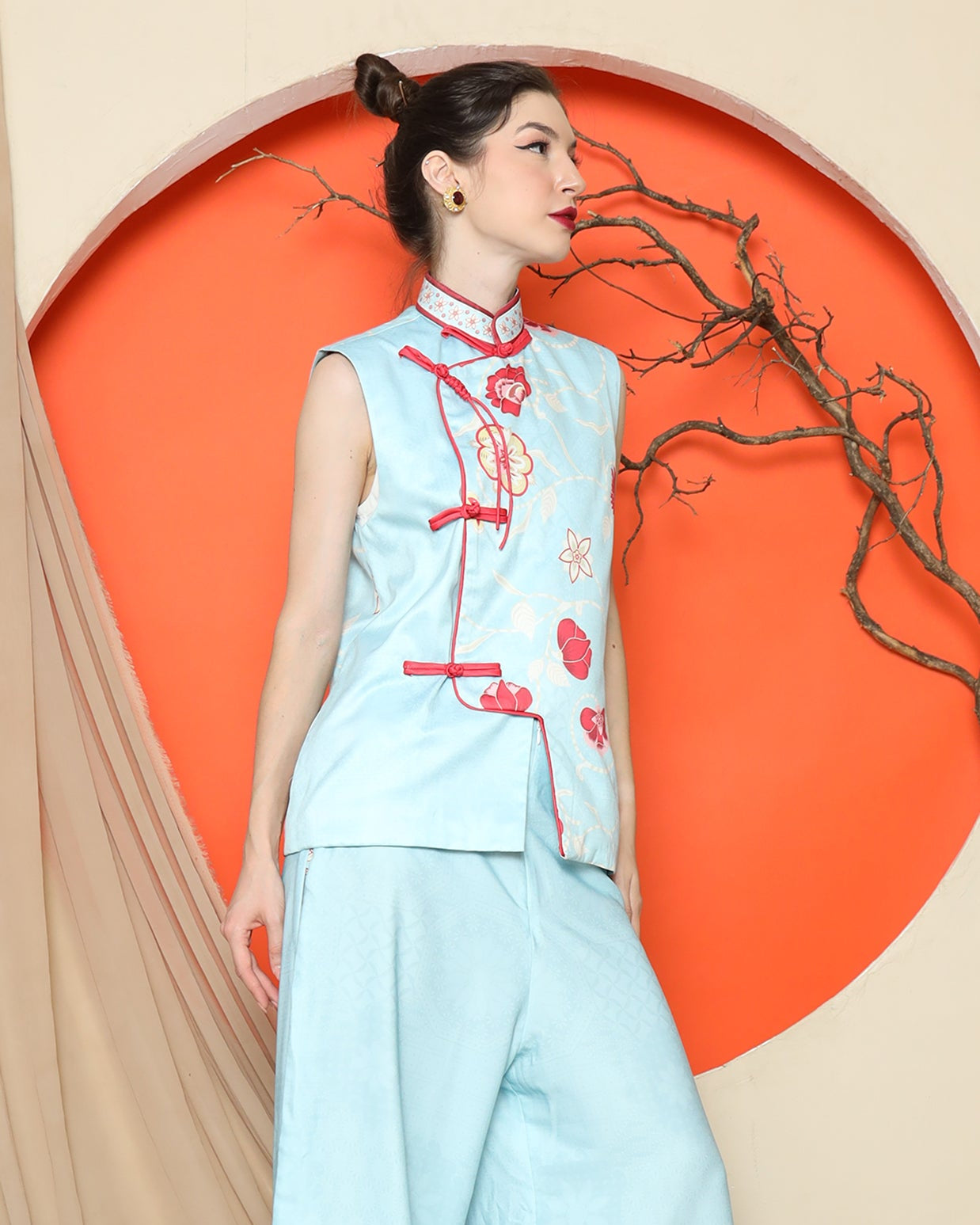 KANZI COLLECTION | Blue Cheongsam Floral Vest With Pant Set