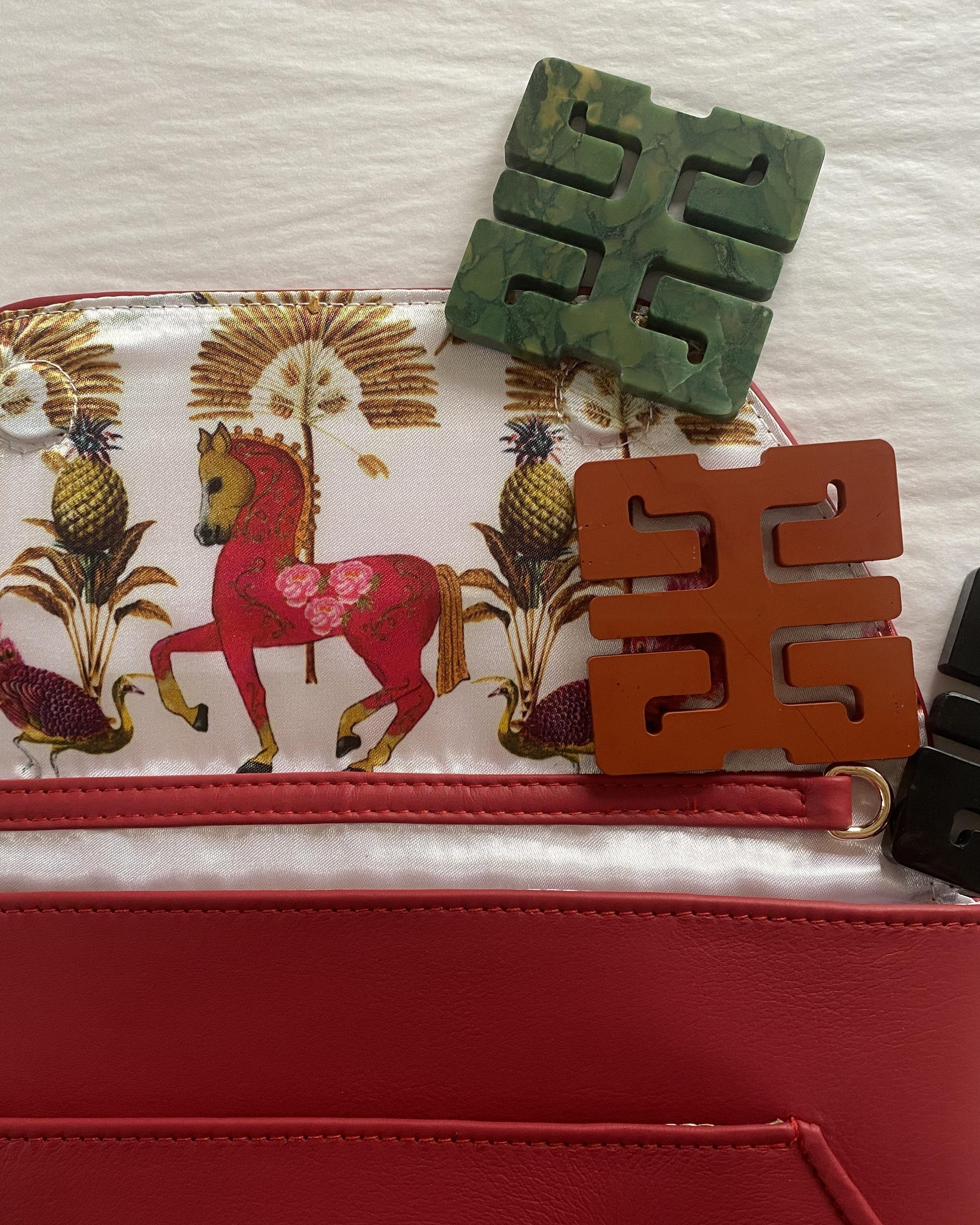 DESTI SAINT | Oliver's Eden Imperial Grace Red Envelope