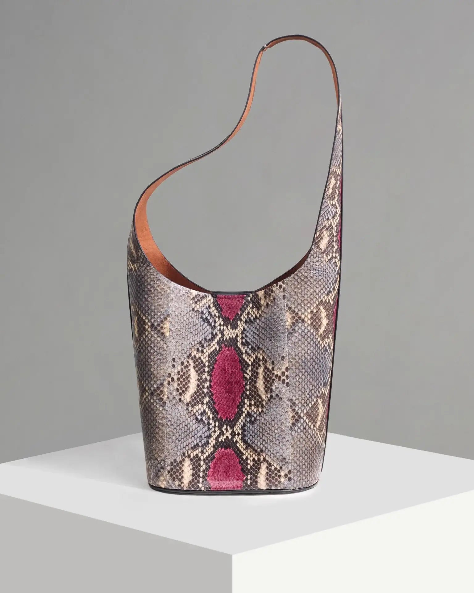 WU HAUS | Vessel Navy/Wine Motif Leather Bucket Bag