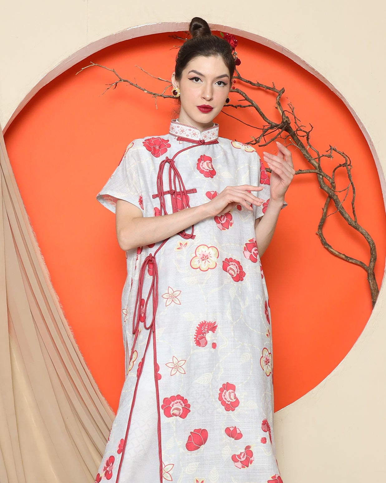 KANZI COLLECTION | Grey Oriental Floral Cheongsam