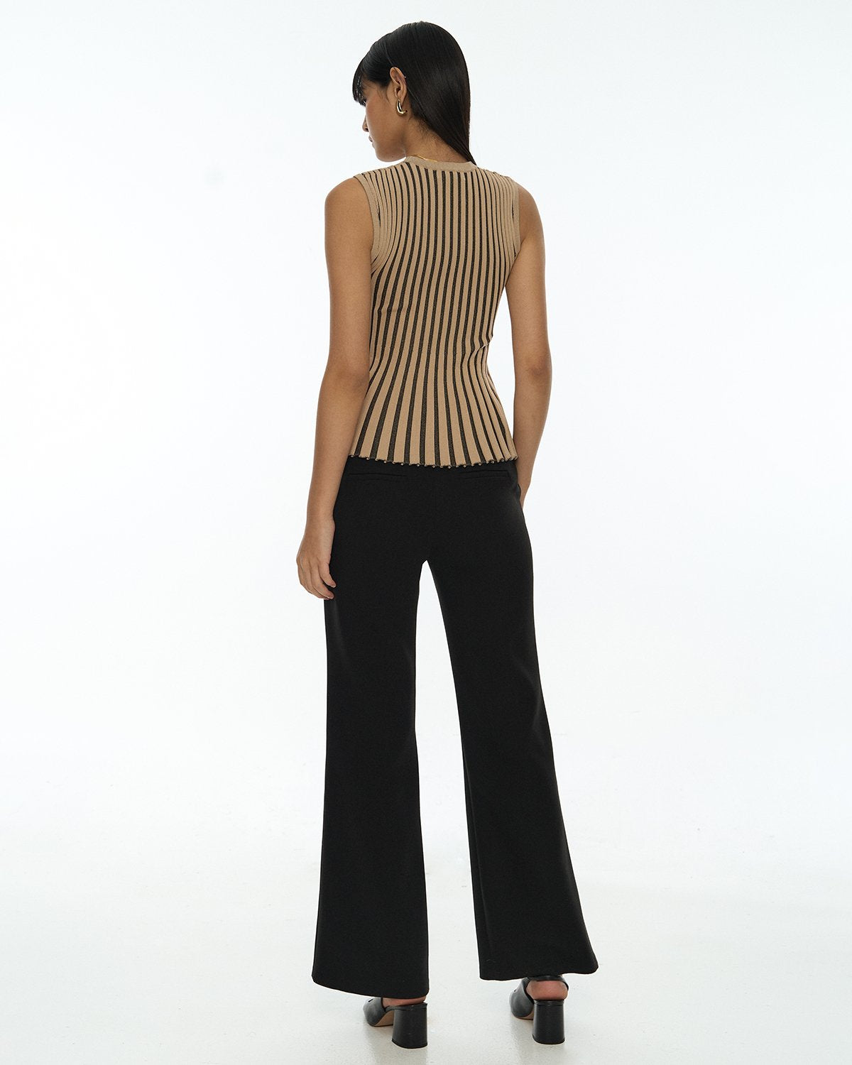 DRESSINGPAULA | Sleeveless Ribbed Knit Top