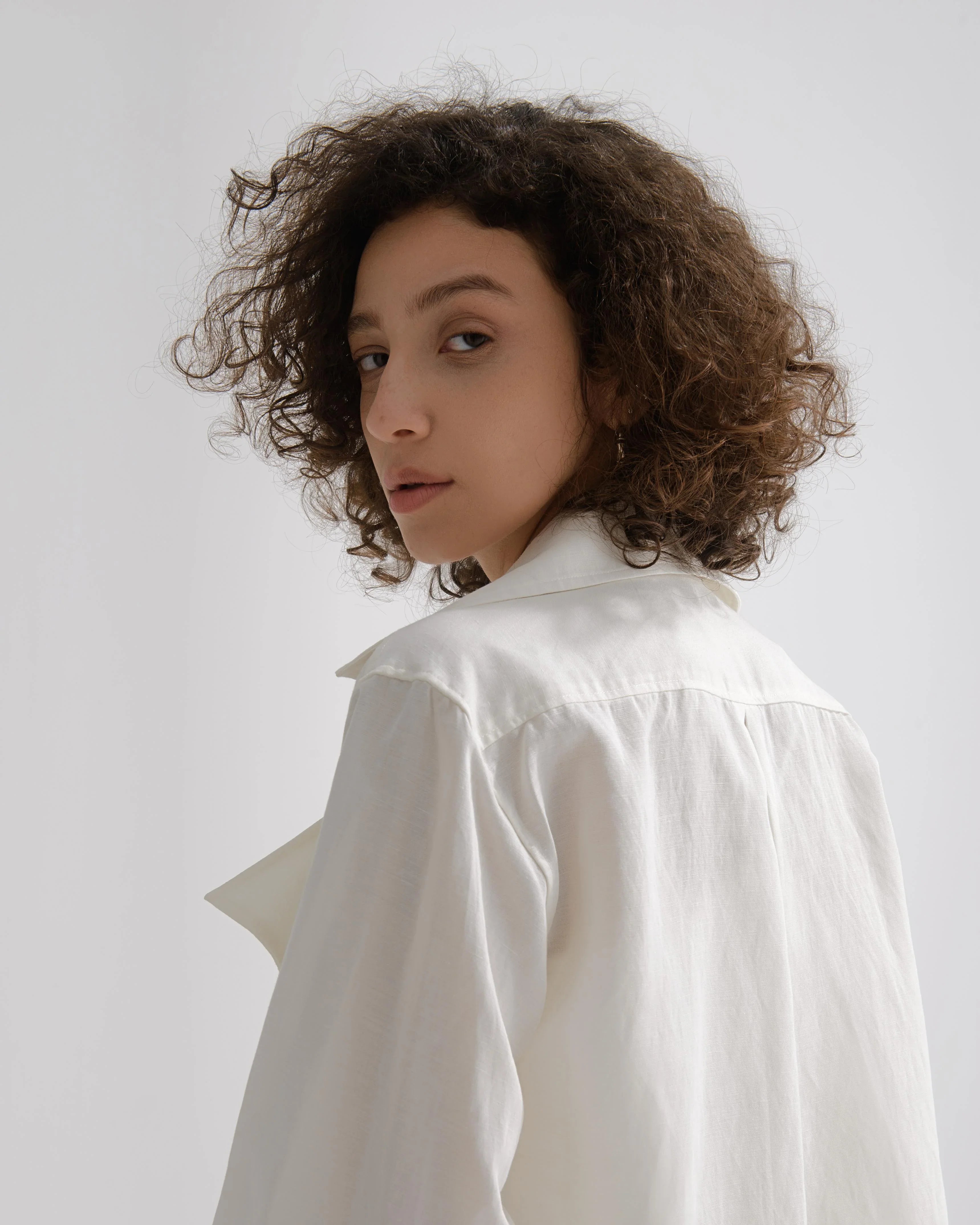 LAYERPLAN | Liora Linen Double-Breasted Shirt Jacket