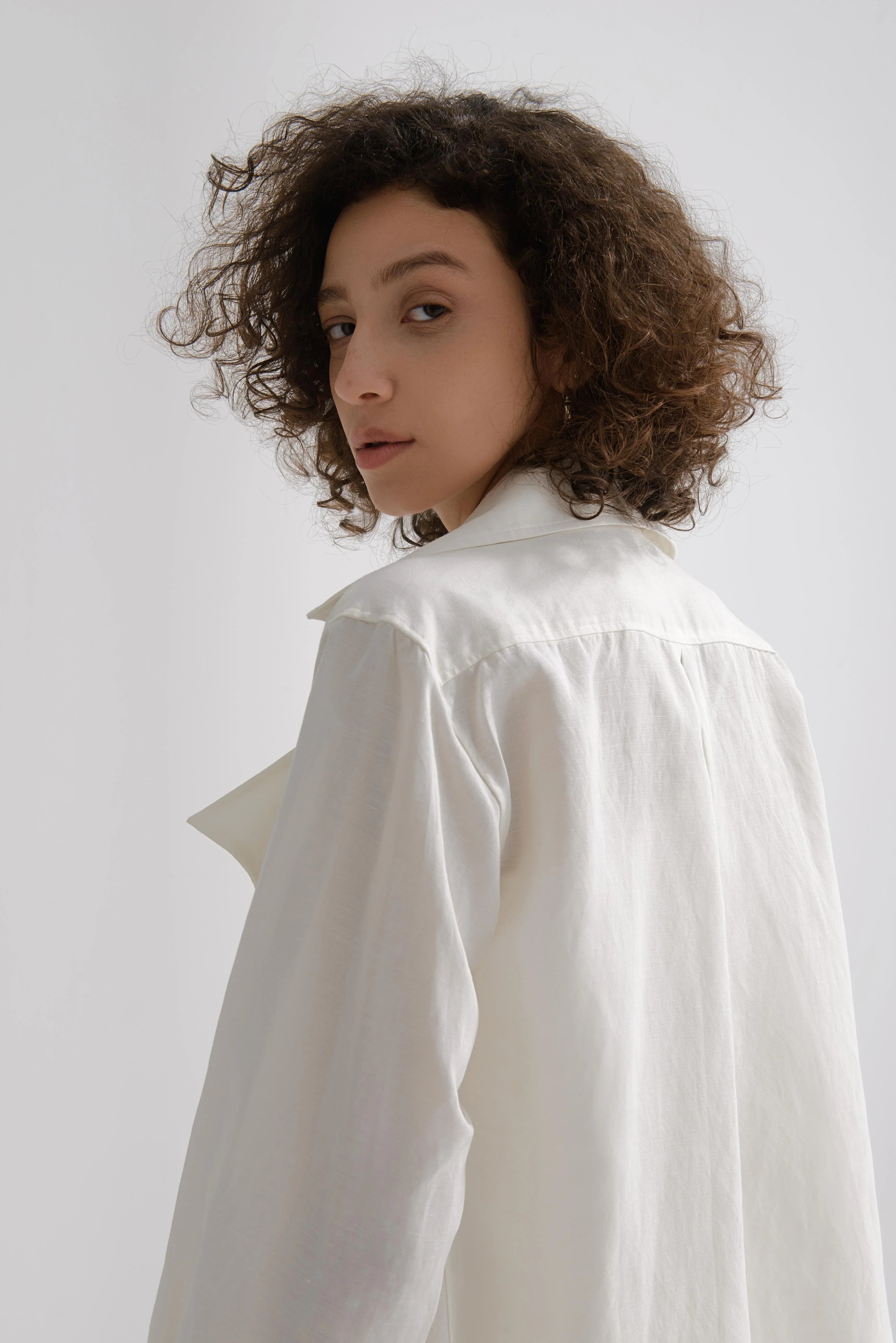 LAYERPLAN | Liora Linen Double-Breasted Shirt Jacket