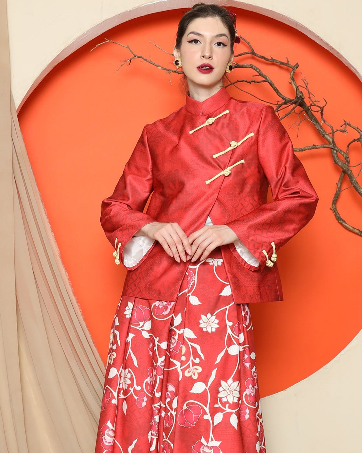 KANZI COLLECTION | Red Floral Jacquard Jacket With Skirt Set