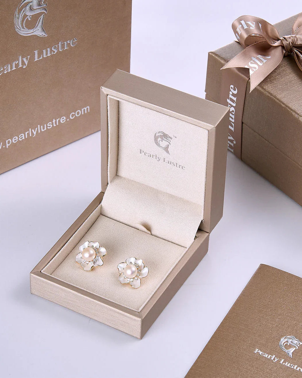 PEARLY LUSTRE | Top Grade Freshwater Pearl Earrings WE00801 | ORCHID