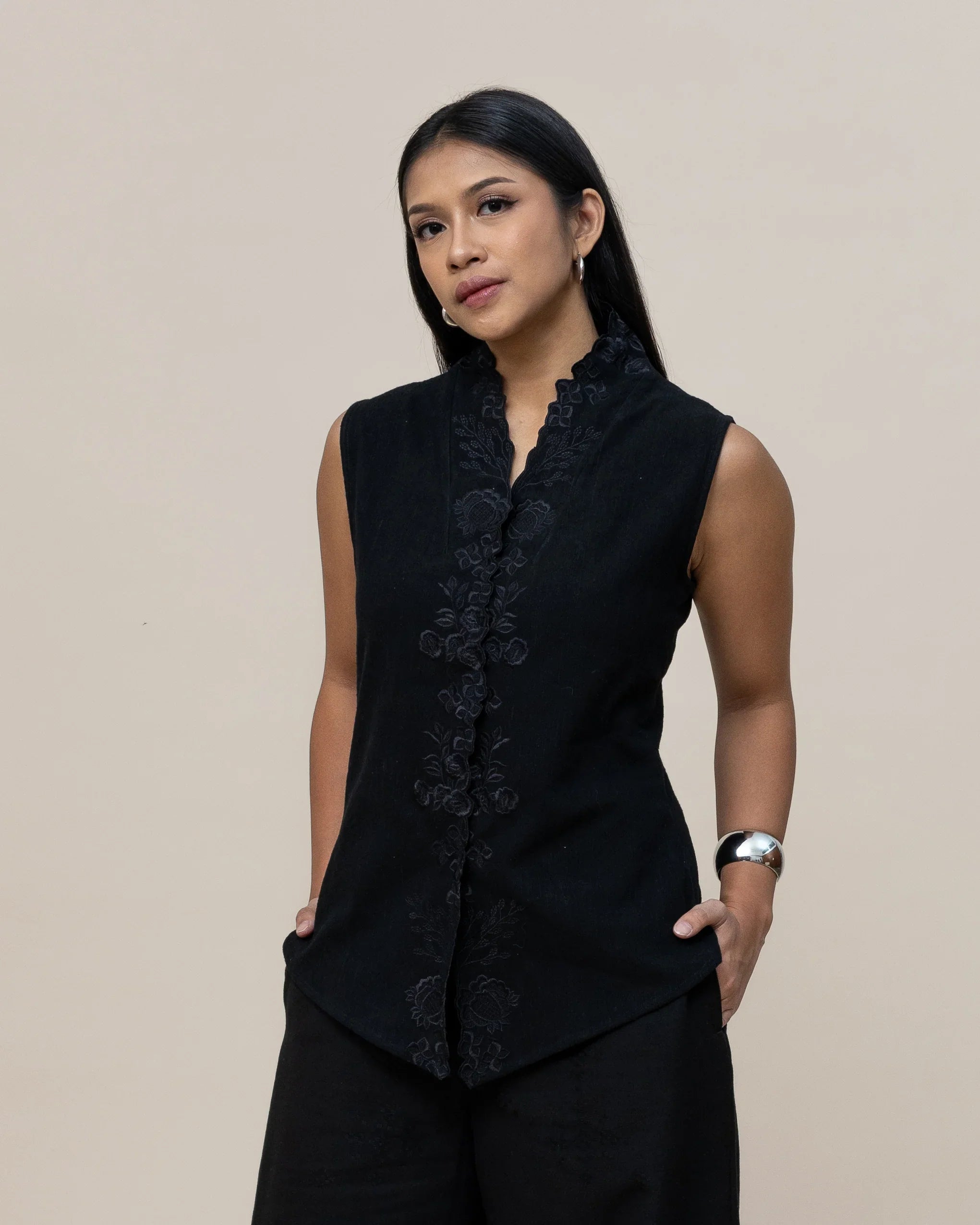 SUKKHA CITTA | KAPAS - Embroidered Kebaya Vest