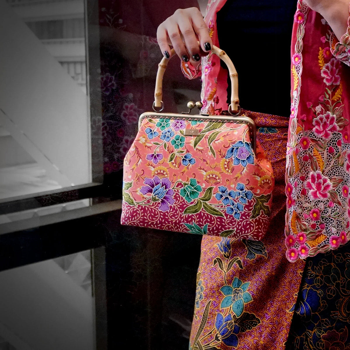 COCOONESE | Bamboo Top Handle Bag - Revolving Dream (PK)