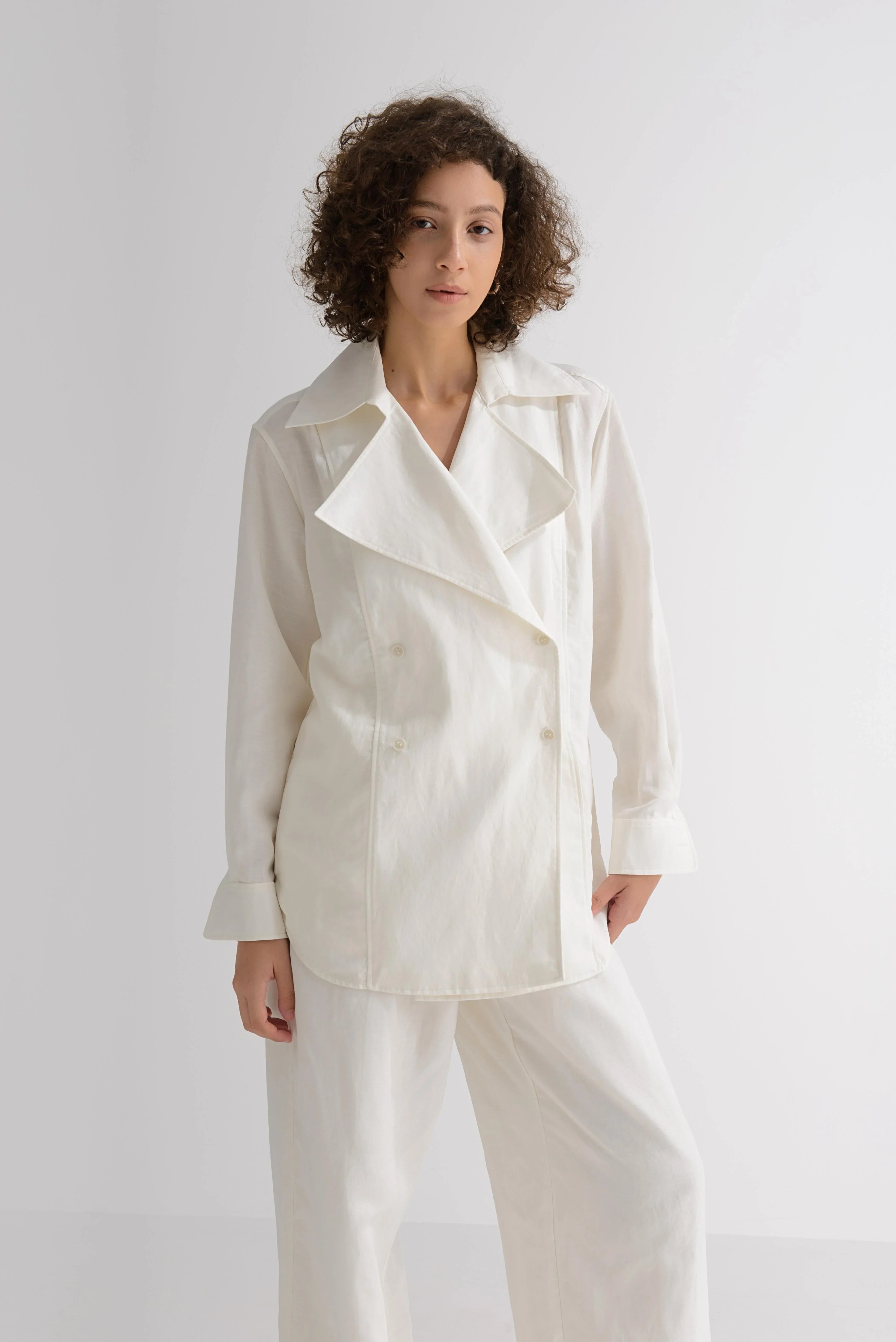 LAYERPLAN | Liora Linen Double-Breasted Shirt Jacket