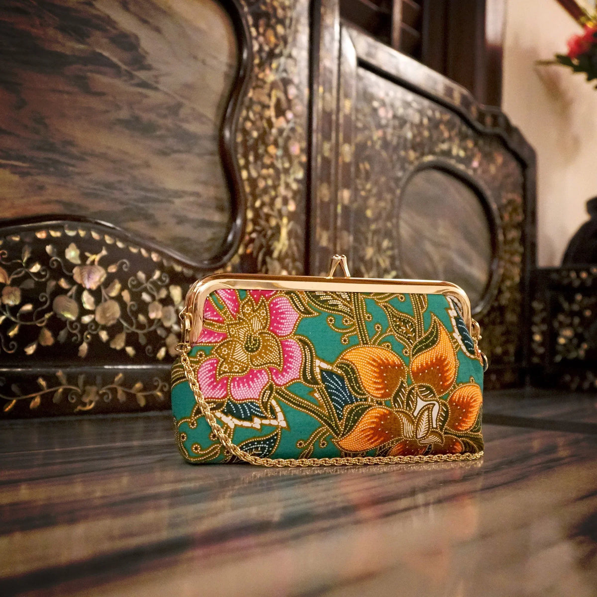 COCOONESE | Wristlet Pouch - Epiphyllum (GN)