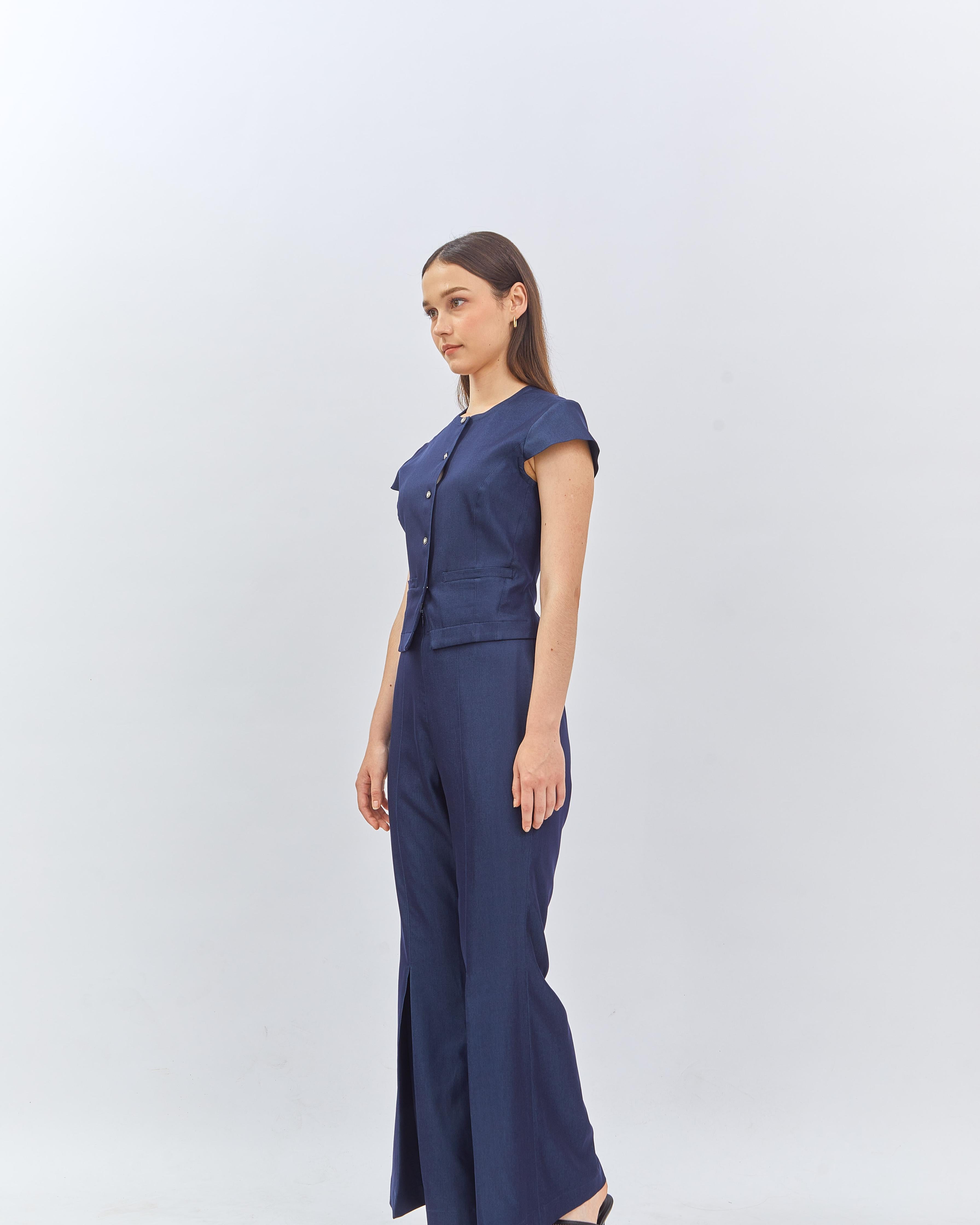 CAELI ECO LUXE | Tailored Button Top