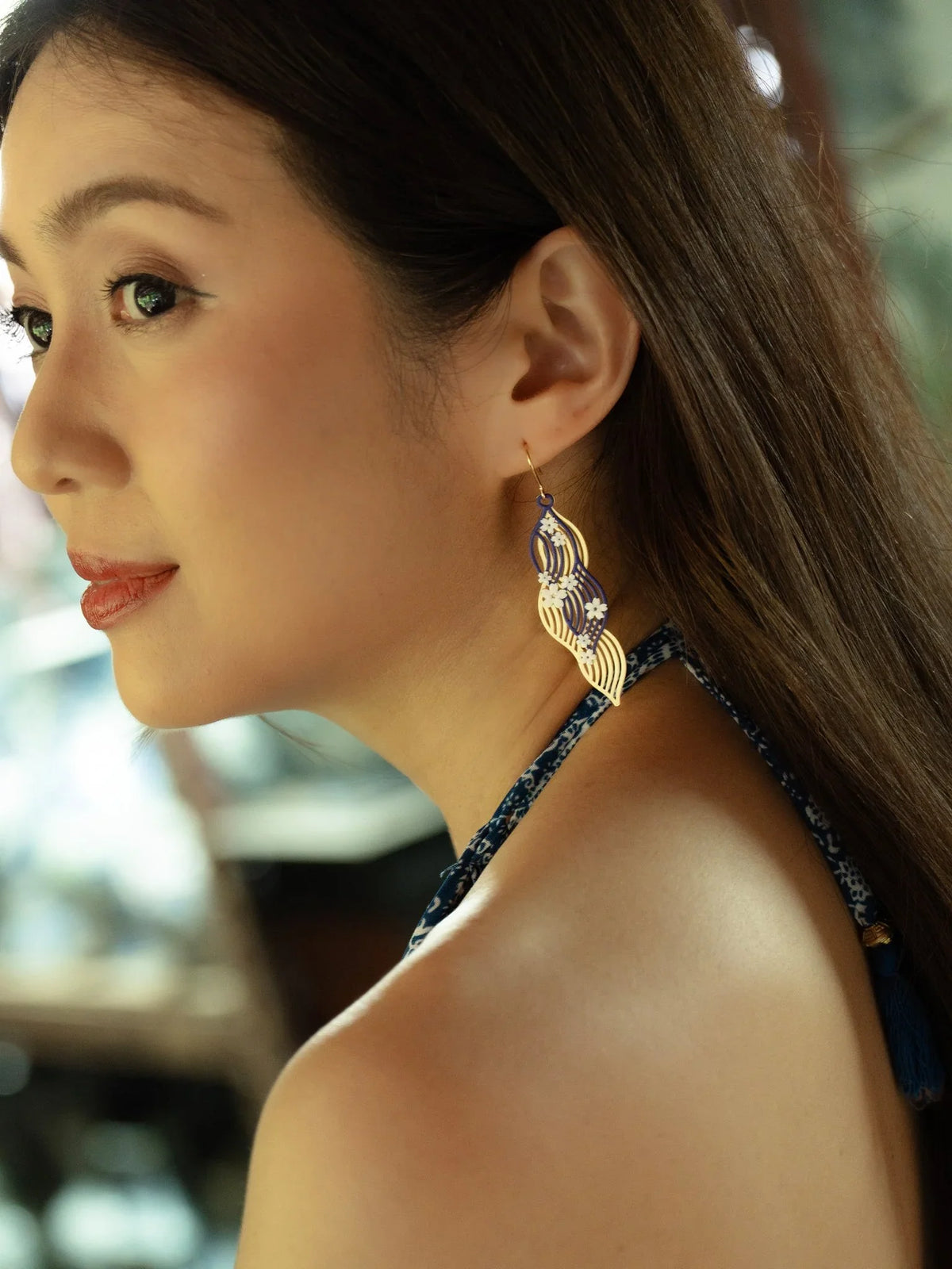 EMBRACE JEWELLERY | Floral Wave Earrings
