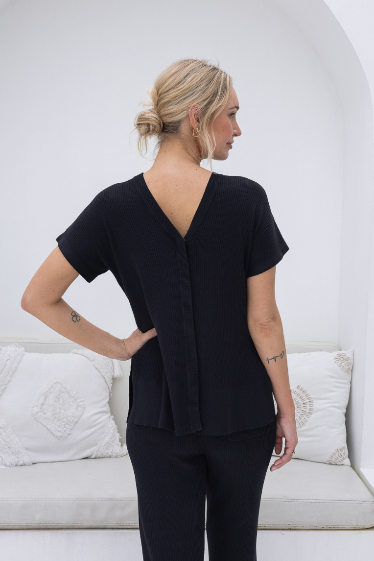 OLIVE BASICS | Eve Button-Down Knit Tee