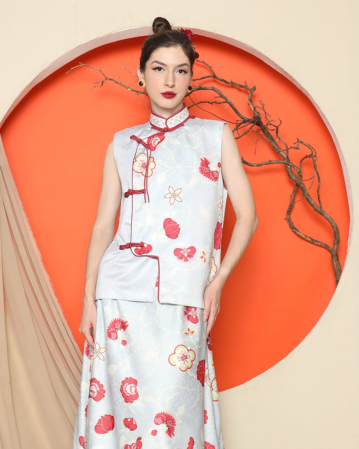 KANZI COLLECTION | Grey Cheongsam Floral Vest With Floral Skirt