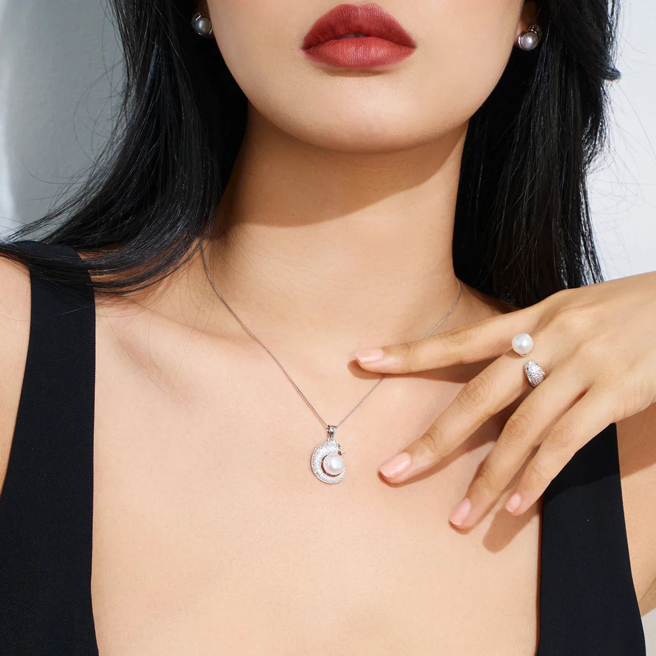 PEARLY LUSTRE | Leopard Freshwater Pearl Necklace WN00084 | SAFARI