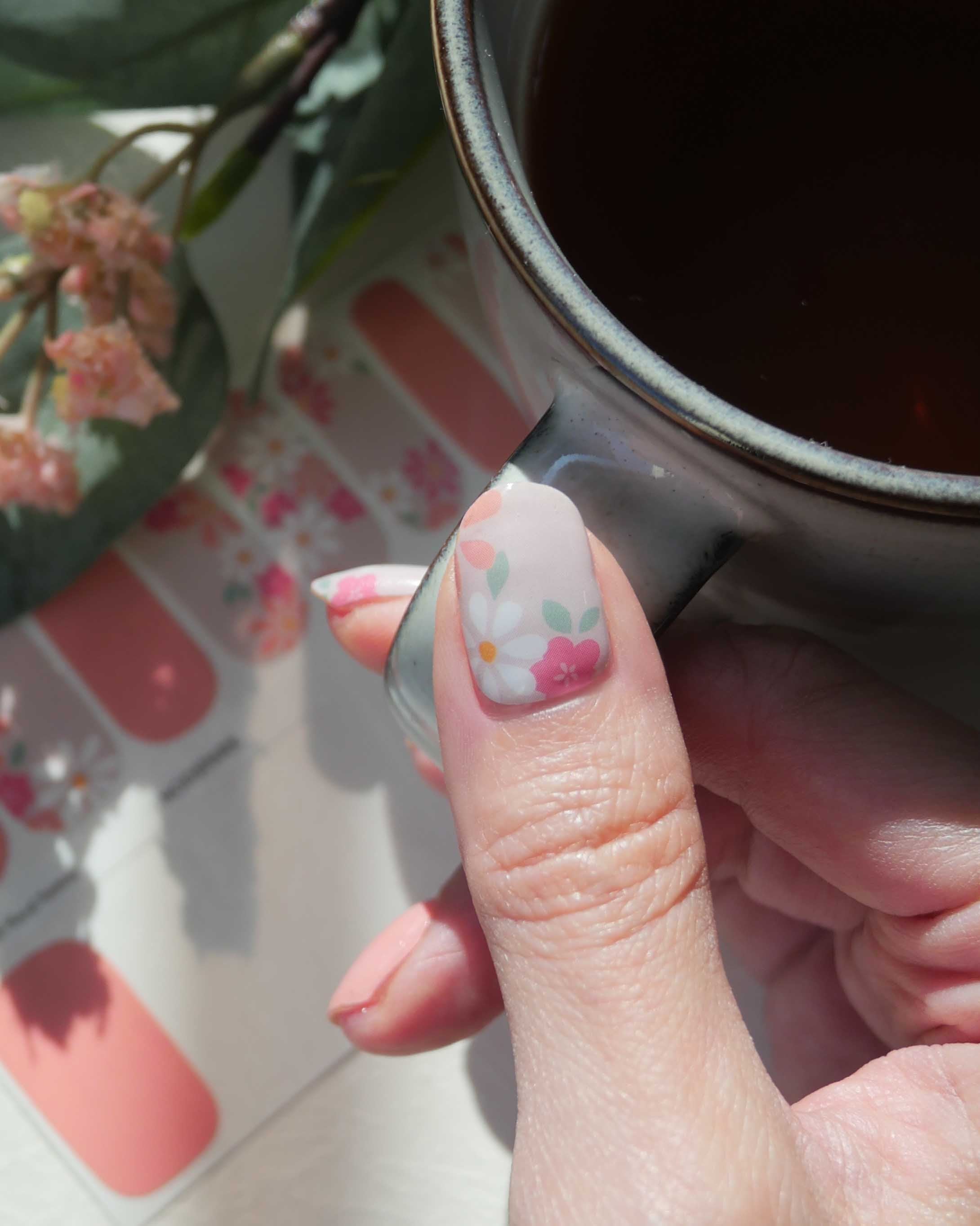 NODSPARK | Floral Fantasy Nail Wrap Manicure