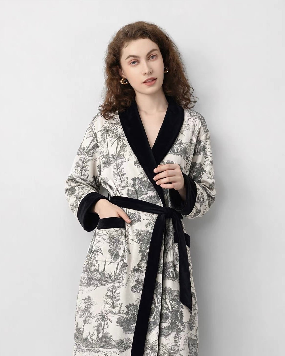 BELLS & BIRDS | Jardin Plush Robe